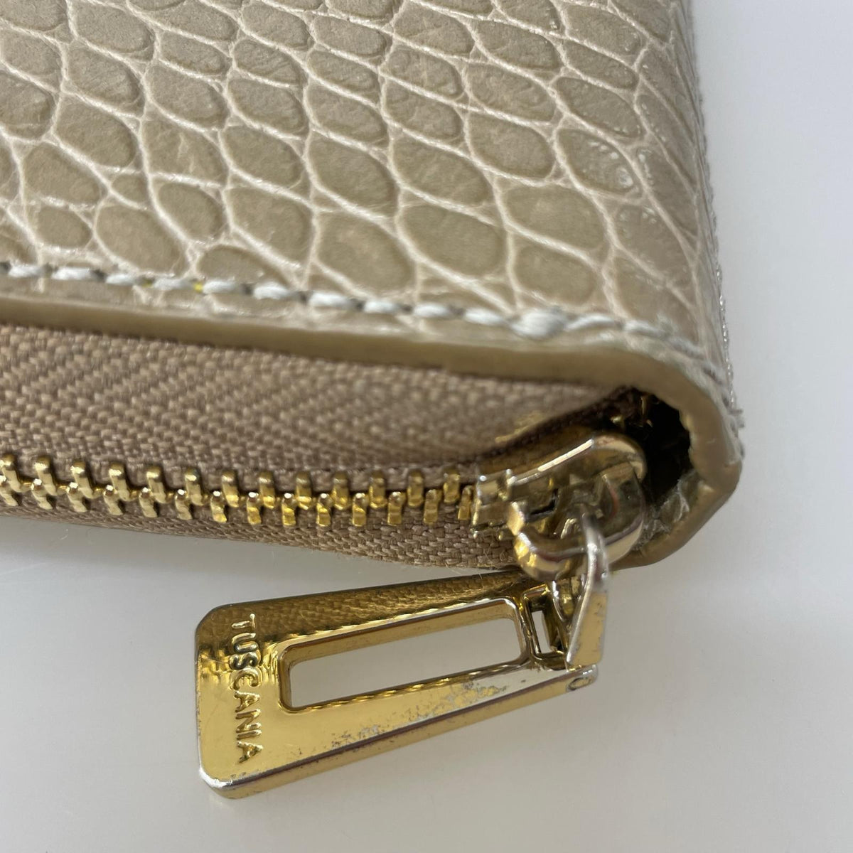 長財布 TUSCANIA クロコレザー 財布 ベージュ ベージュ