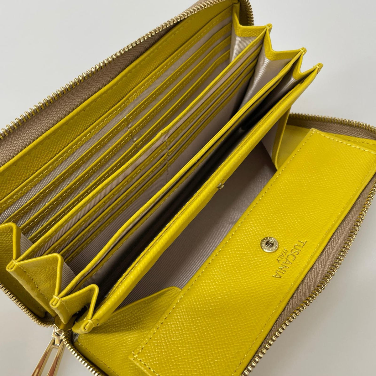 長財布 TUSCANIA クロコレザー 財布 ベージュ ベージュ