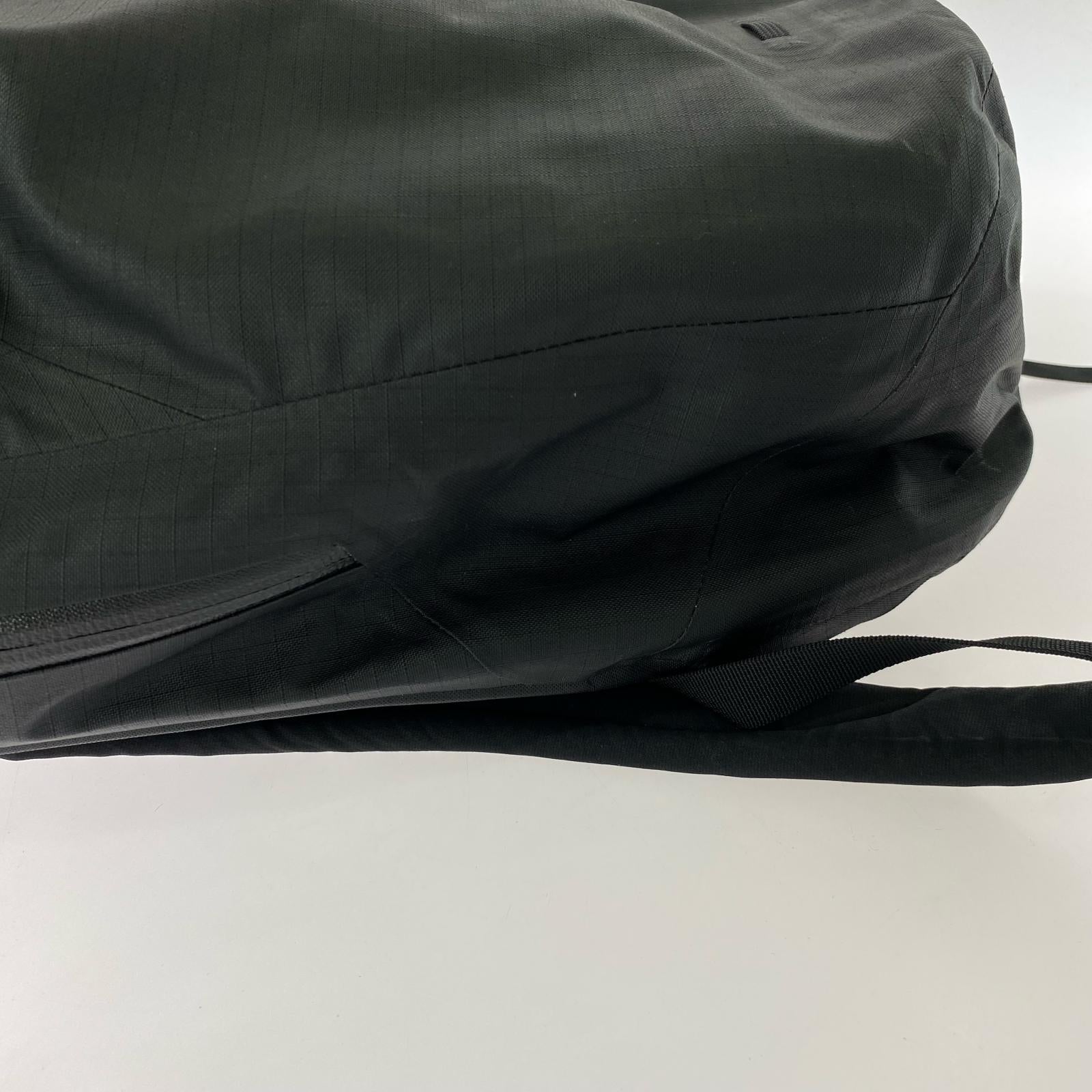リュック・デイパック granville zip 16 backpack ブラック