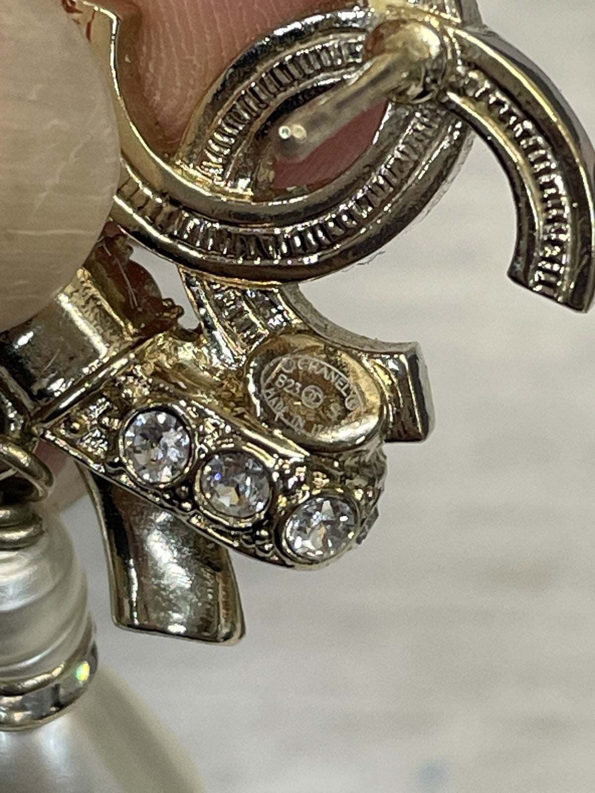 CHANEL 23年 ﾒﾀﾙ×ﾊﾟｰﾙ ｺｺﾏｰｸﾋﾟｱｽ 2個