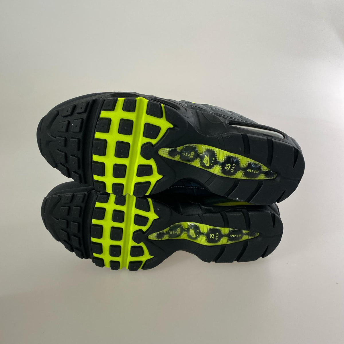 スニーカー Air Max 95 OG Neon Yellow 27.5cm (US9 1/2 UK9 EU45) グレー