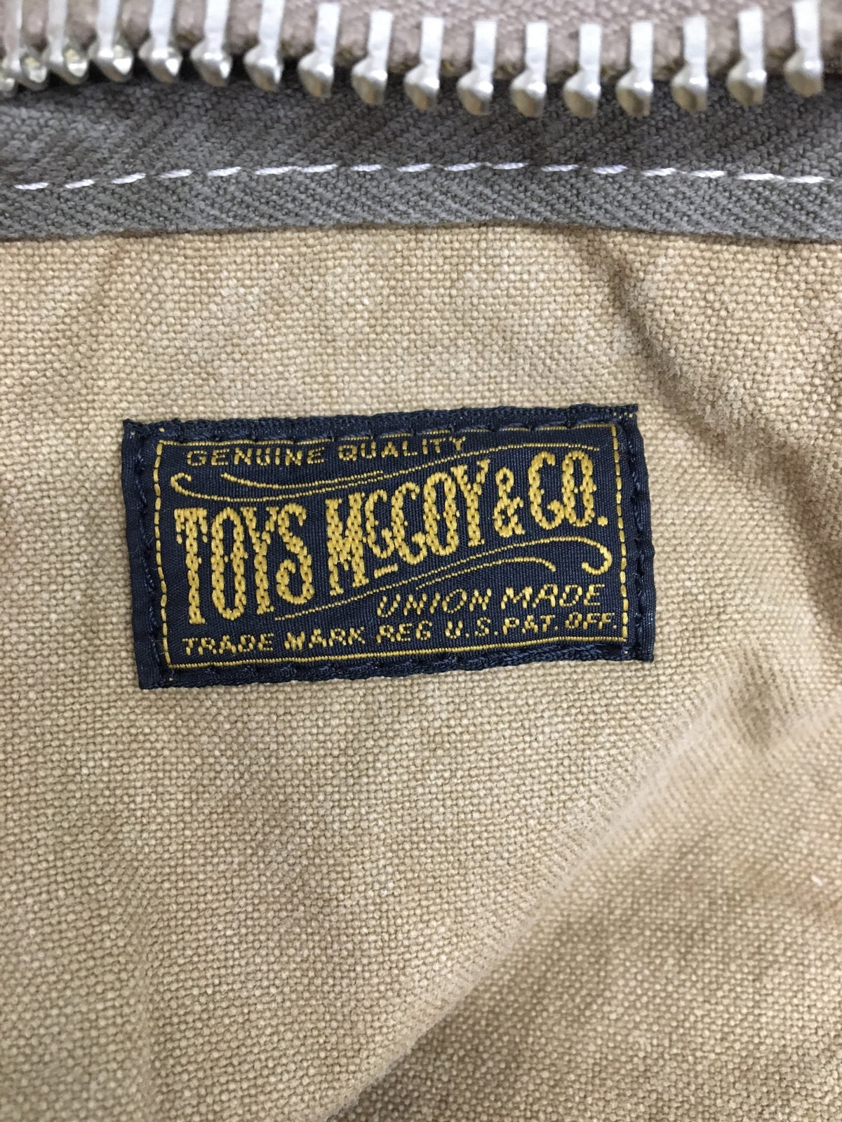 ブリーフケース HELMT BAG CVS SNOOPY AIRBRN TMA2524