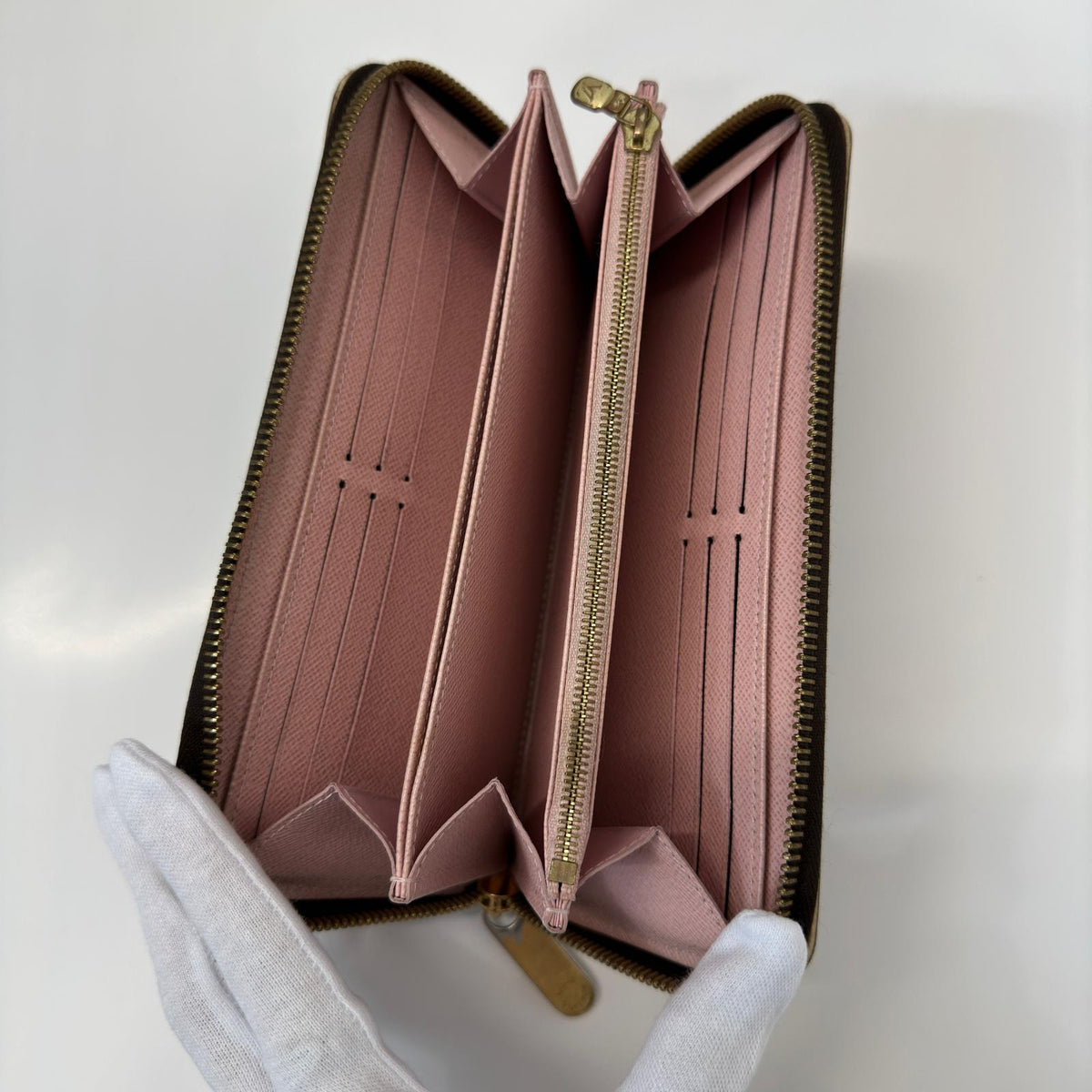 LV ジッピーウォレット M67246