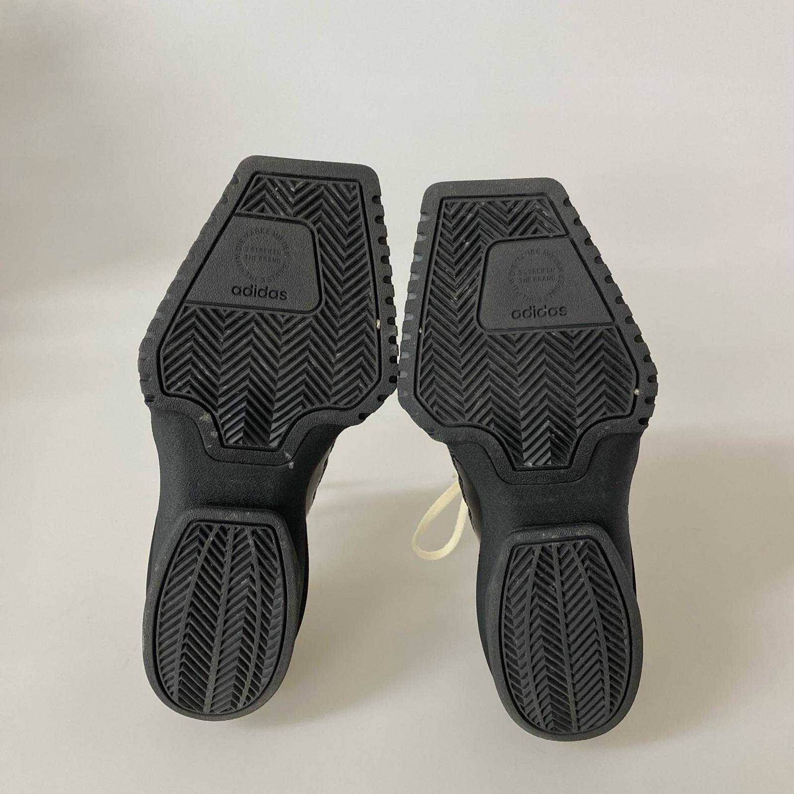 スニーカー FORUM CUBISM 22.5 ブラック