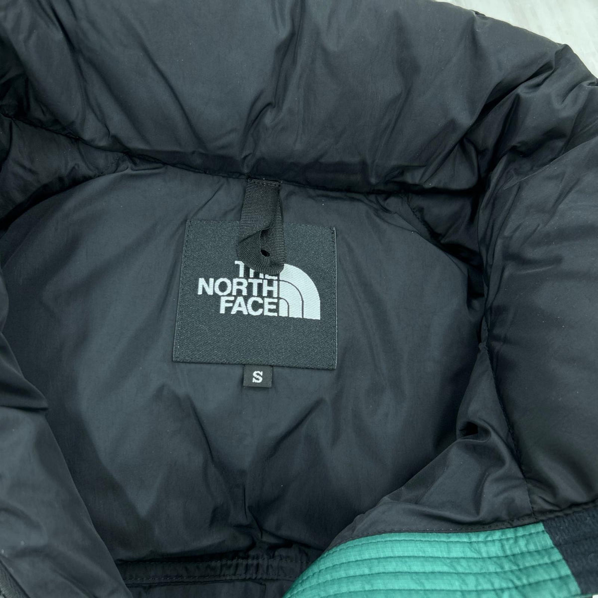 長袖シャツ THE NORTH FACE ND92338 ヌプシダウンベスト S グリーン