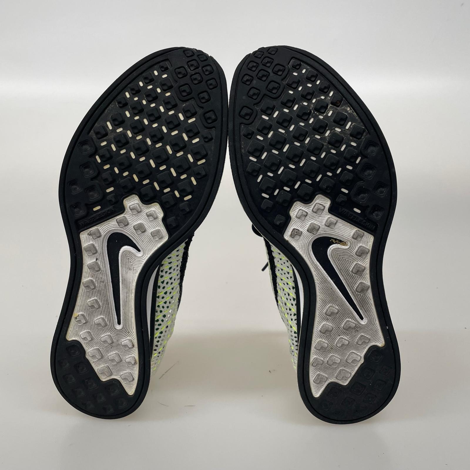 スニーカー FLYKNIT RACER　26.5 26.5cm (US8 1/2 UK8 EU43) ブラック