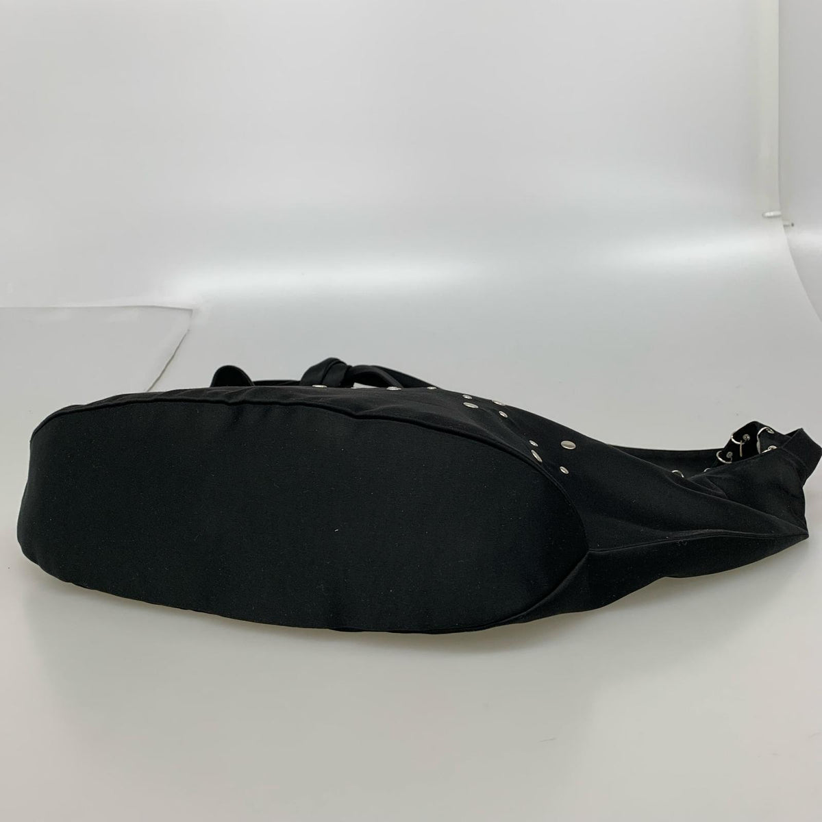 ショルダーバッグ CHARMS Oyster Bag ブラック