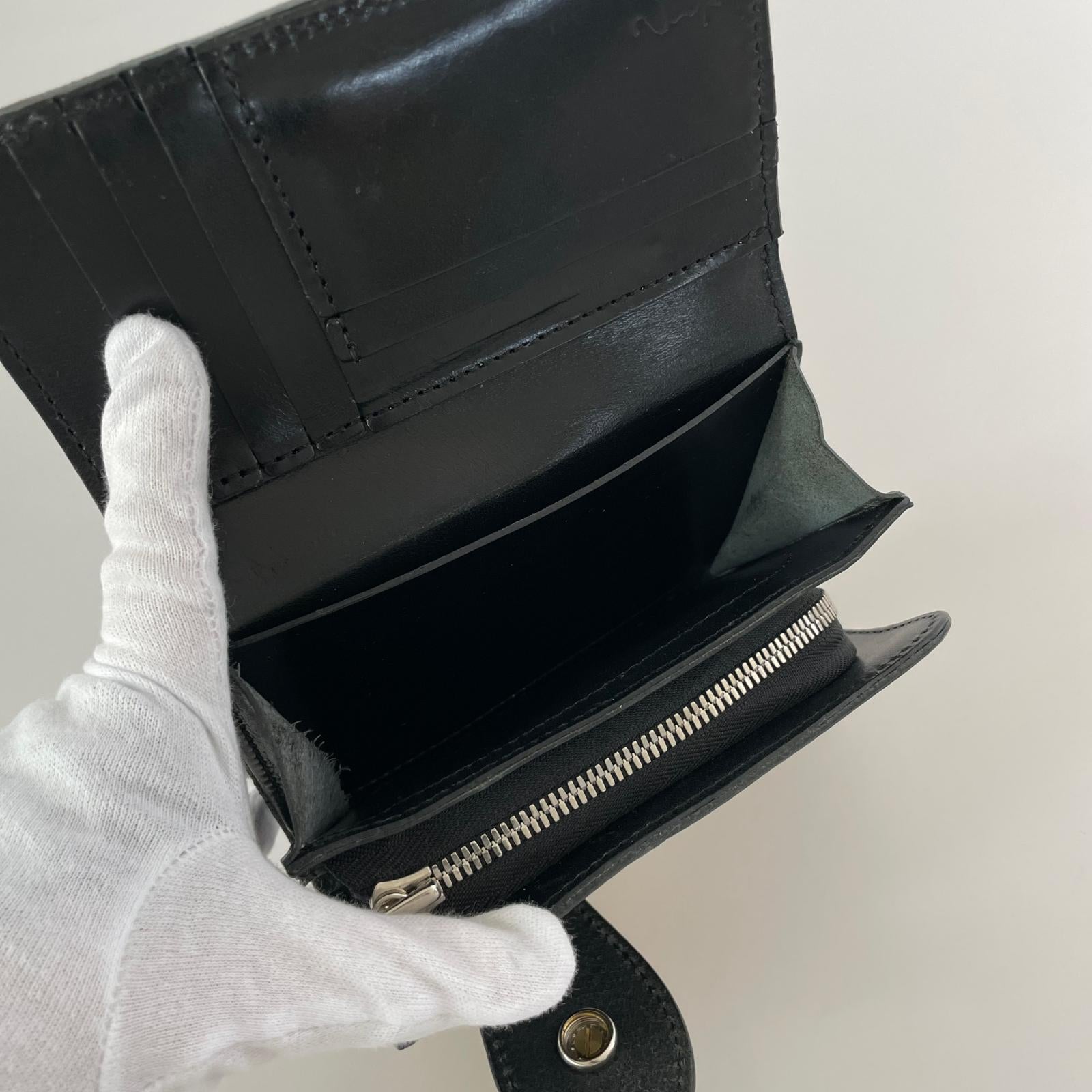 コンパクトウォレット 二つ折りレザーウォレット ブラック