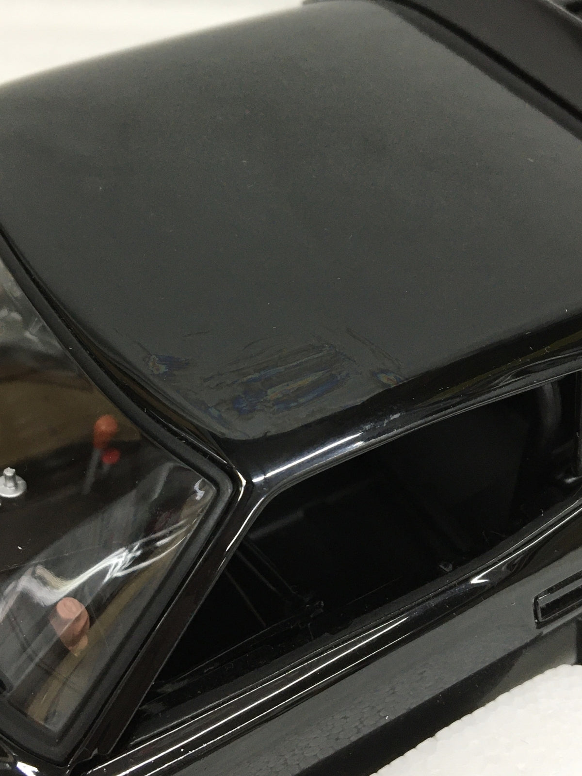 AutoArt マッドマックス2 MILLENNIUM INTERCEPTOR スケールカー