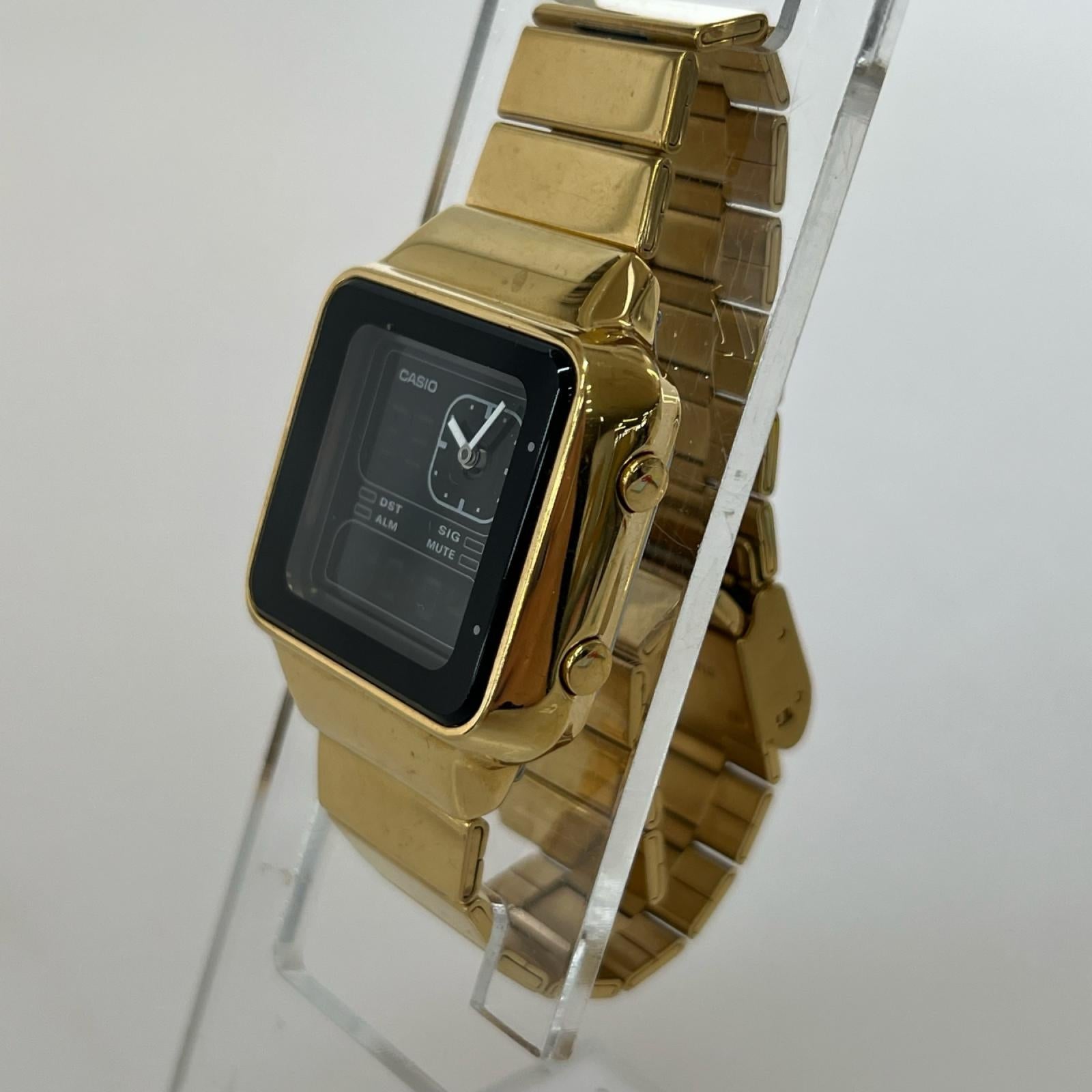 腕時計 FUTURIST LAQ-2000G ゴールド