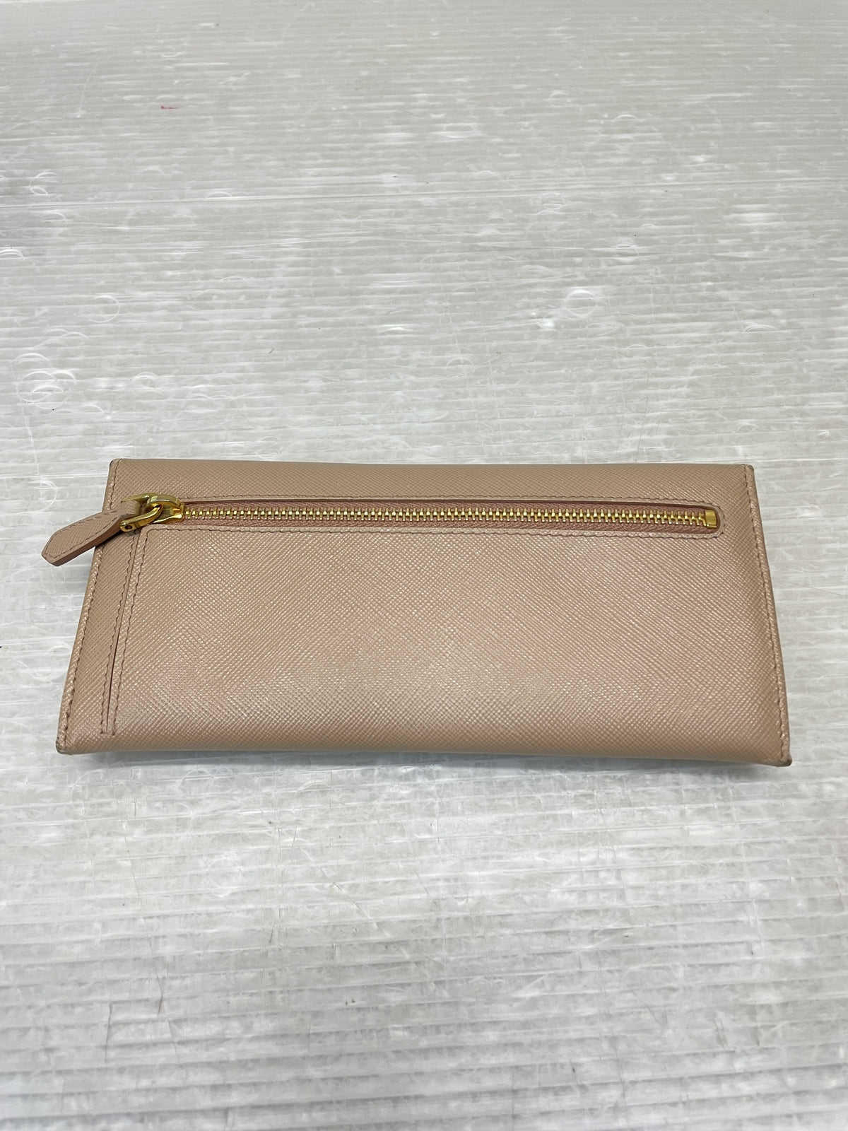 PRADA サフィアーノレザー フラップロングウォレット ベージュ