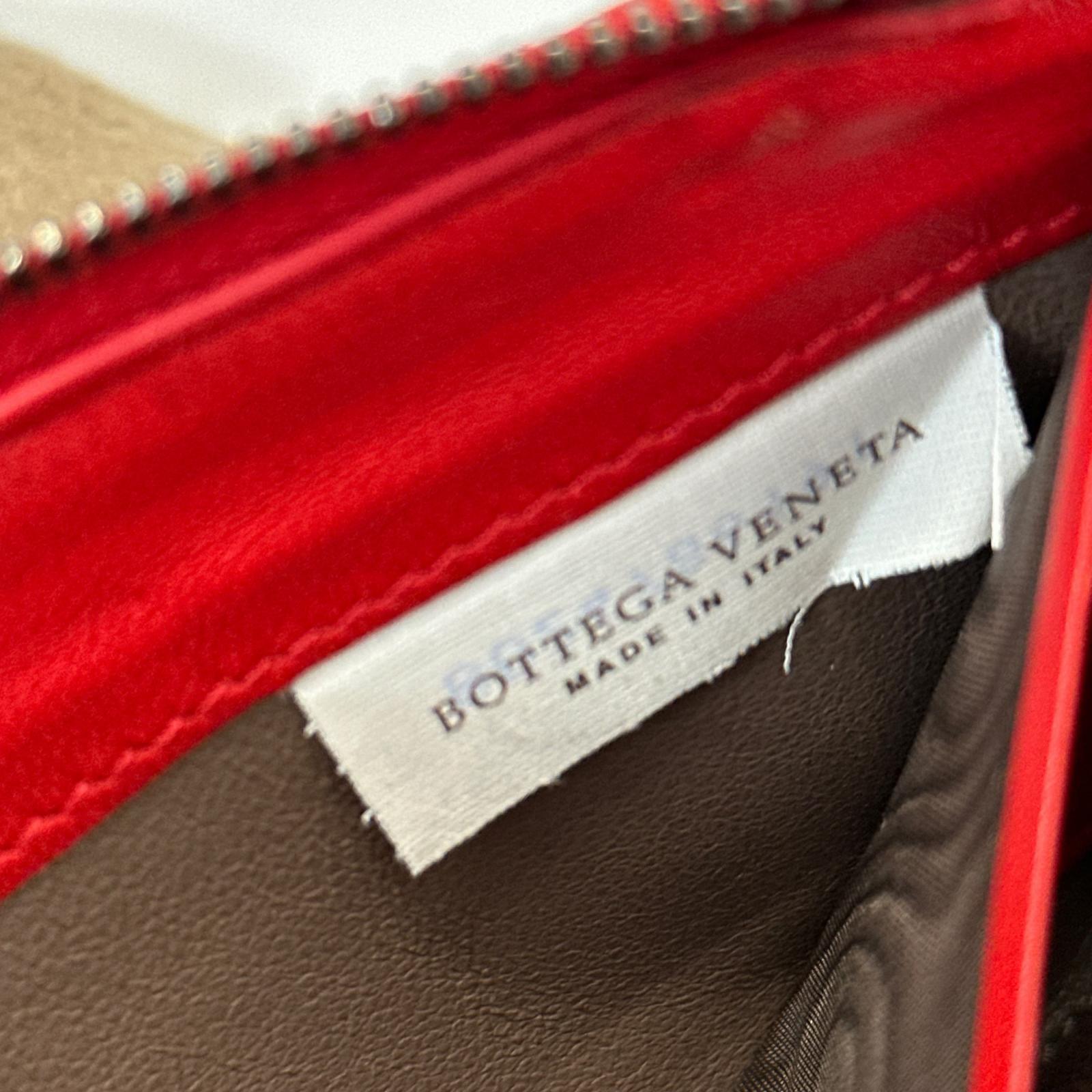 Bottega Beneta イントレチャート 長財布 赤