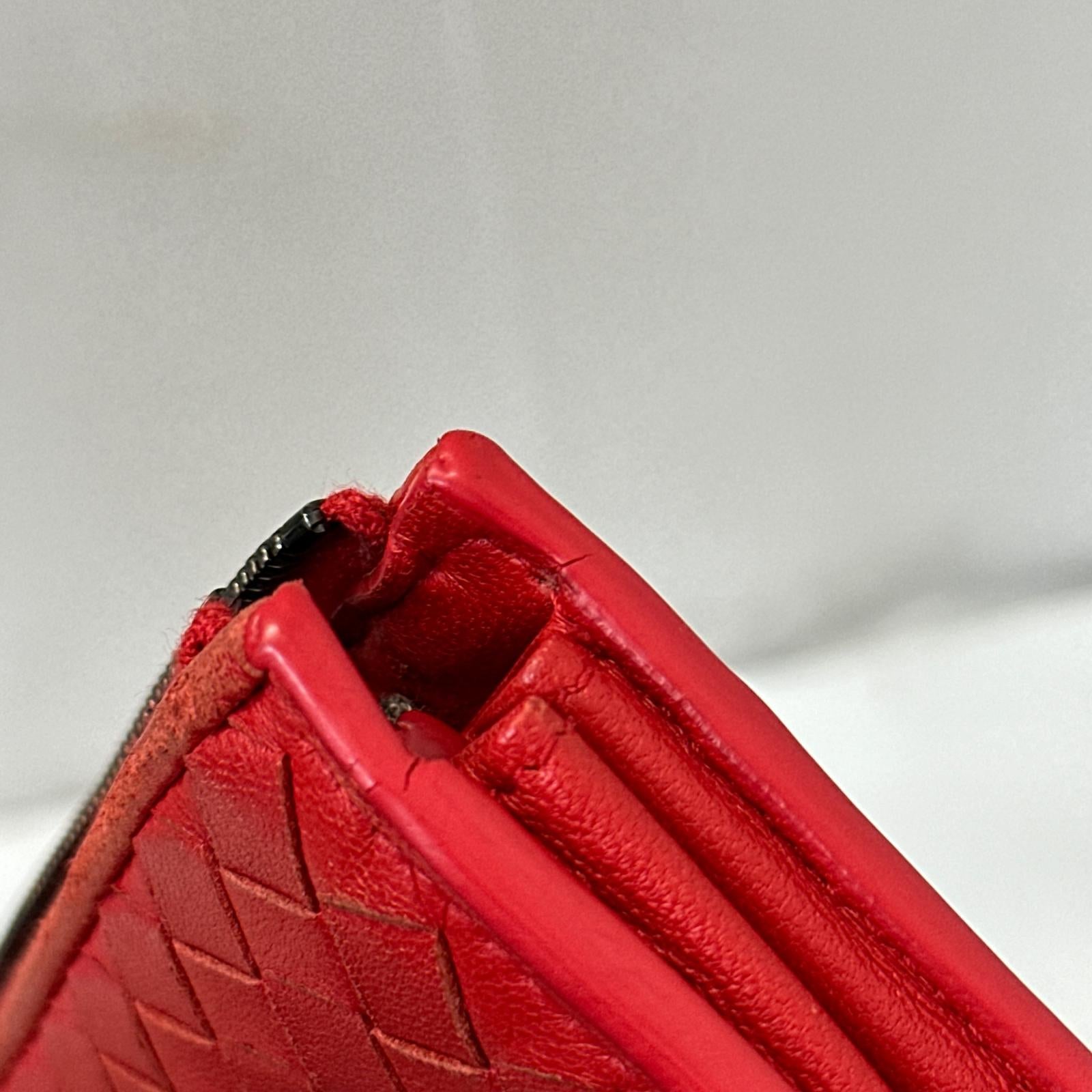 Bottega Beneta イントレチャート 長財布 赤