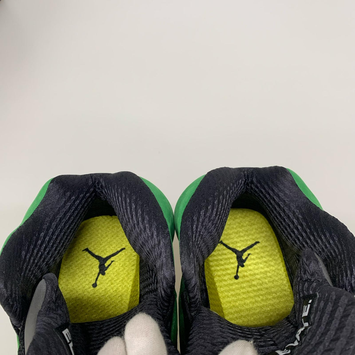 スニーカー AIR JORDAN 5 RETRO SE OD 緑 (27.5cm) 27.5cm (US9 1/2 UK9 EU45) グリーン