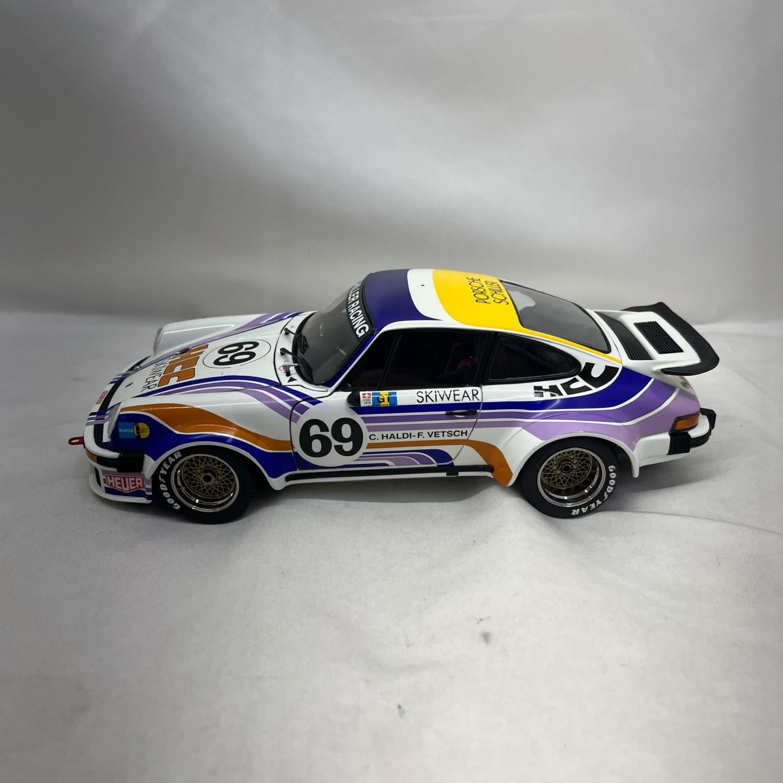 EXOTO ポルシェ934RSR スケールカー