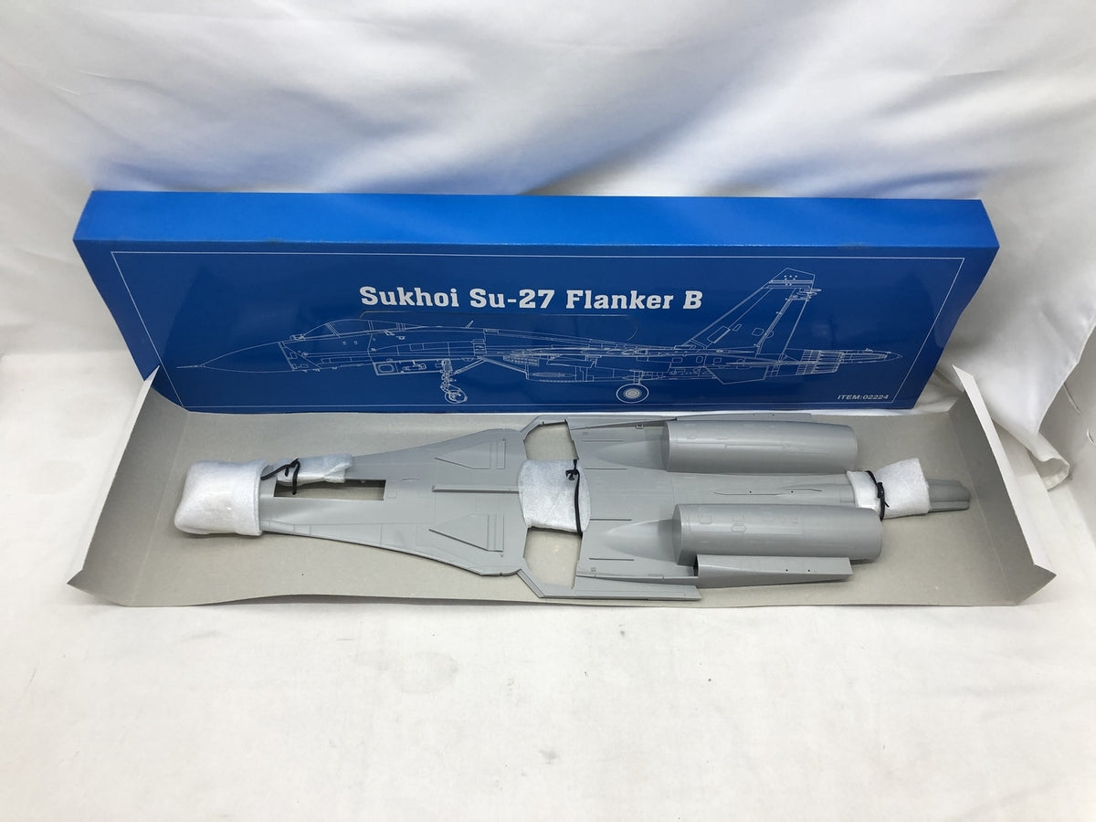 トランペッター 1/32 Su-27 フランカーB ミリタリープラモ
