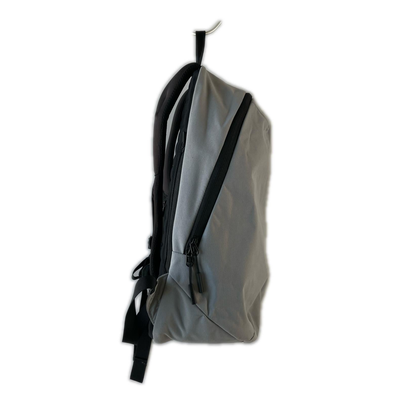 リュック・デイパック WEXLEY TEM BACKPACK 灰 グレー