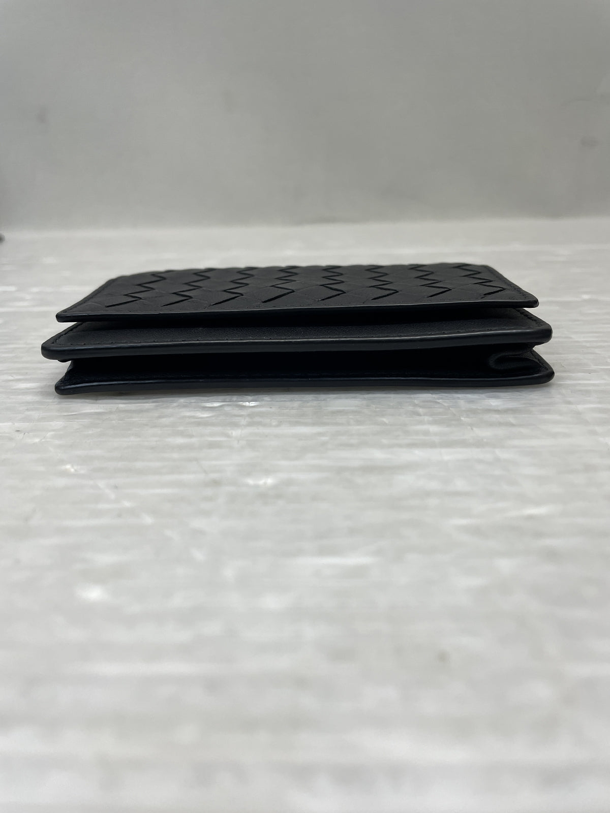 BOTTEGA VENETA イントレチャート カードケース 黒