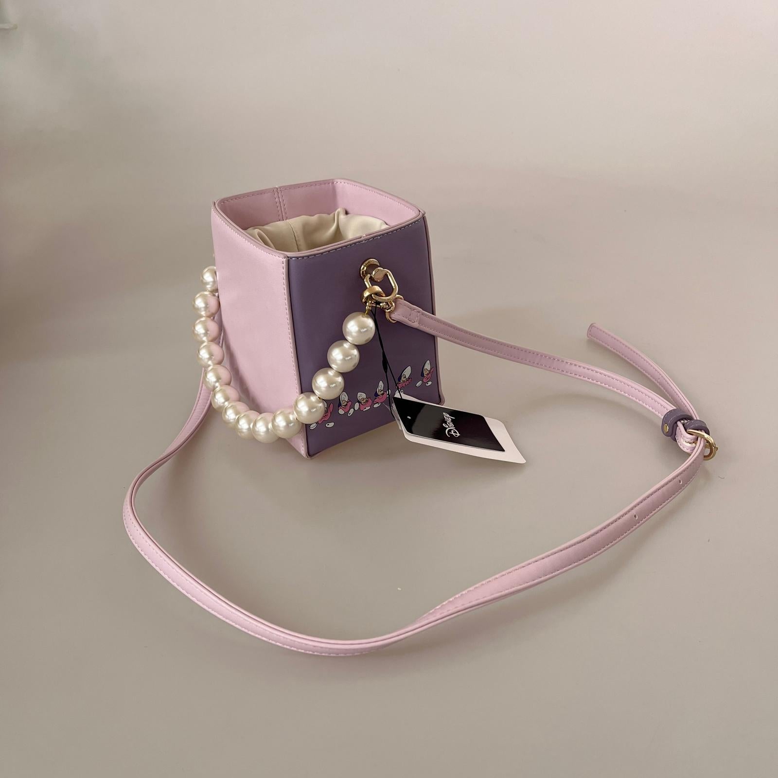 ショルダーバッグ MARY QUANT×DISNEY　キューブバッグ