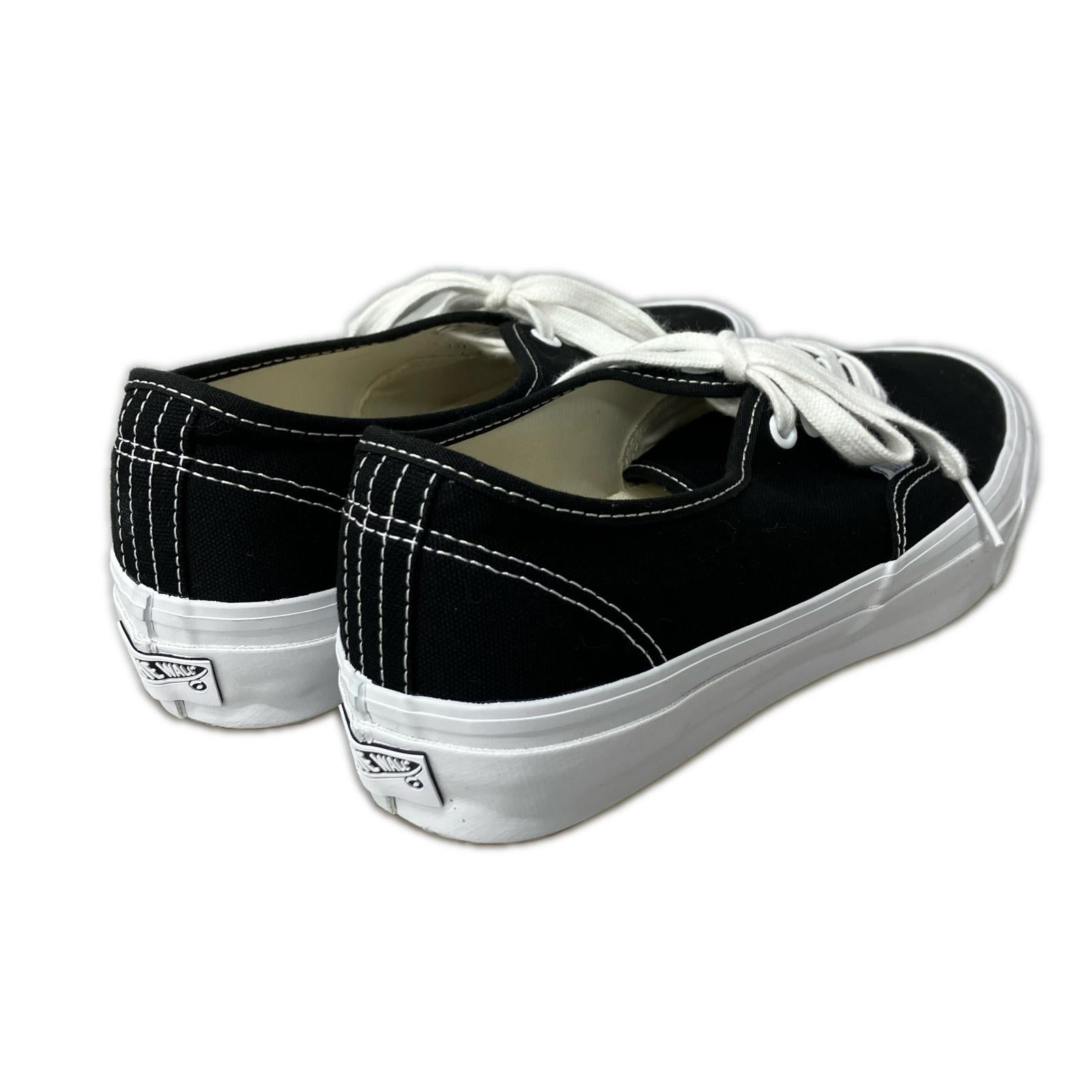 スニーカー PREMIUM AUTHENTIC 44 黒 (27.0) 27cm (US9 UK8 1/2 EU44) ブラック