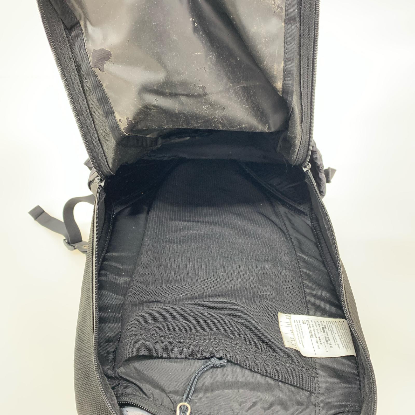 リュック・デイパック ARRO 16 BACKPACK ブラック