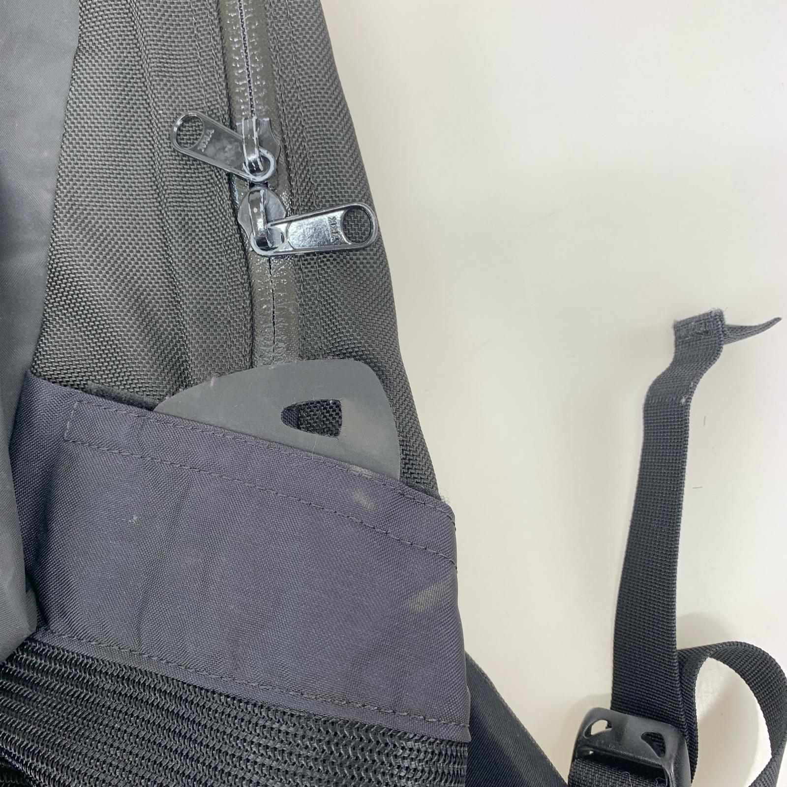 リュック・デイパック ARRO 16 BACKPACK ブラック