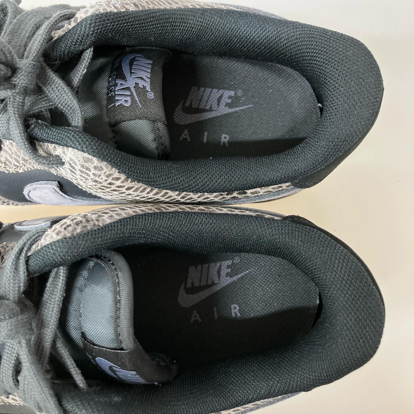 スニーカー AIR FORCE 1 '07 LV8 26cm (US8 UK7 1/2 EU42) ブラック