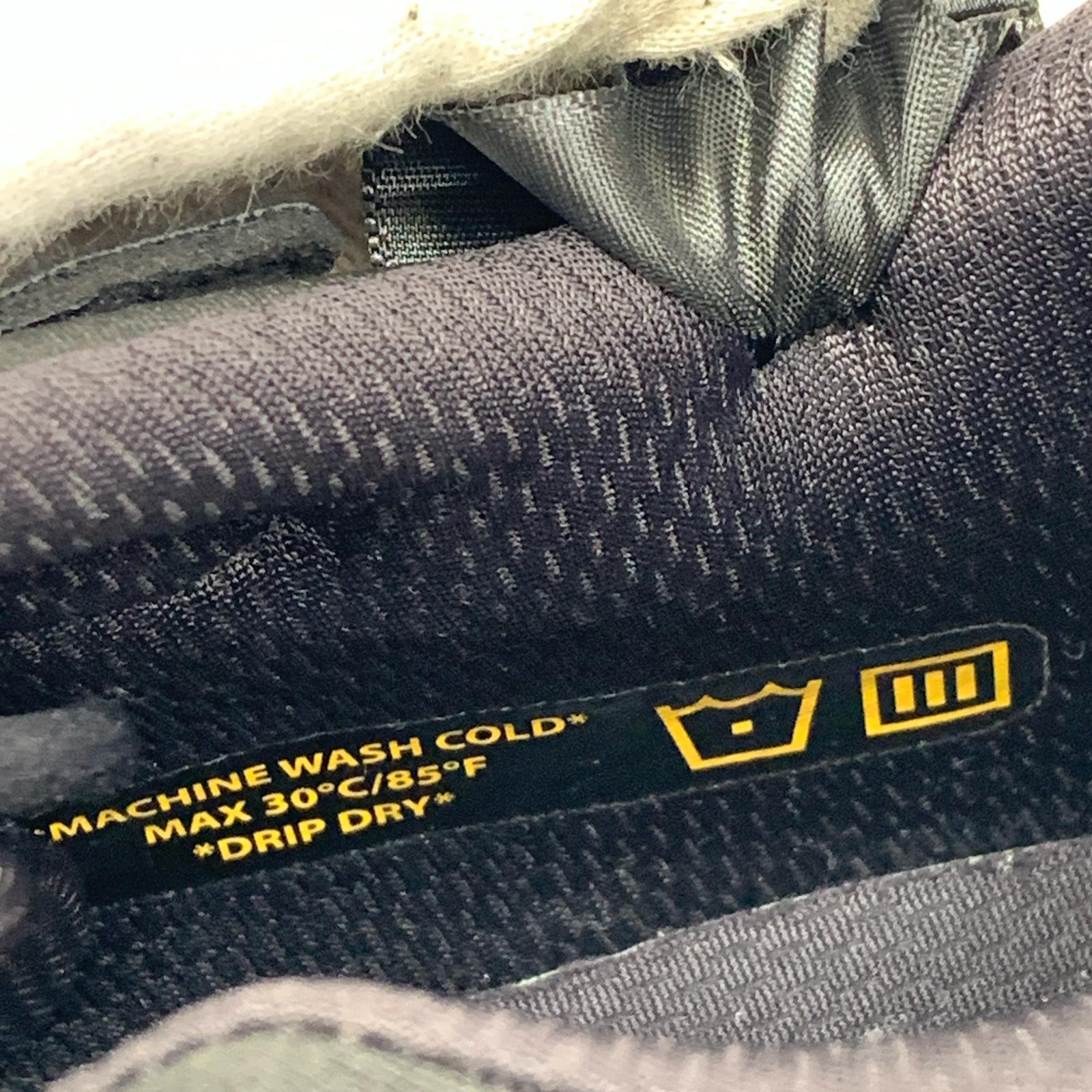 シューズ vibram five fingers ブラック