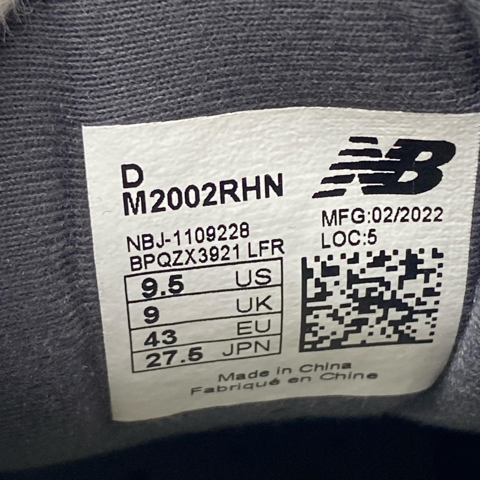 スニーカー M2002RHN (27.5cm) 27.5cm (US9 1/2 UK9 EU45) カーキ