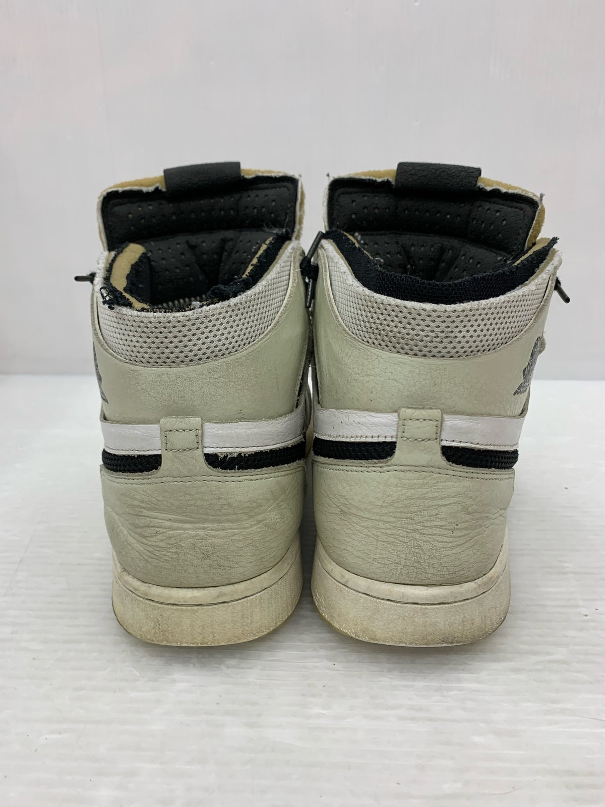 スニーカー WMNS AIR JORDAN 1 HIGH ZOOM AIR COMFORT
