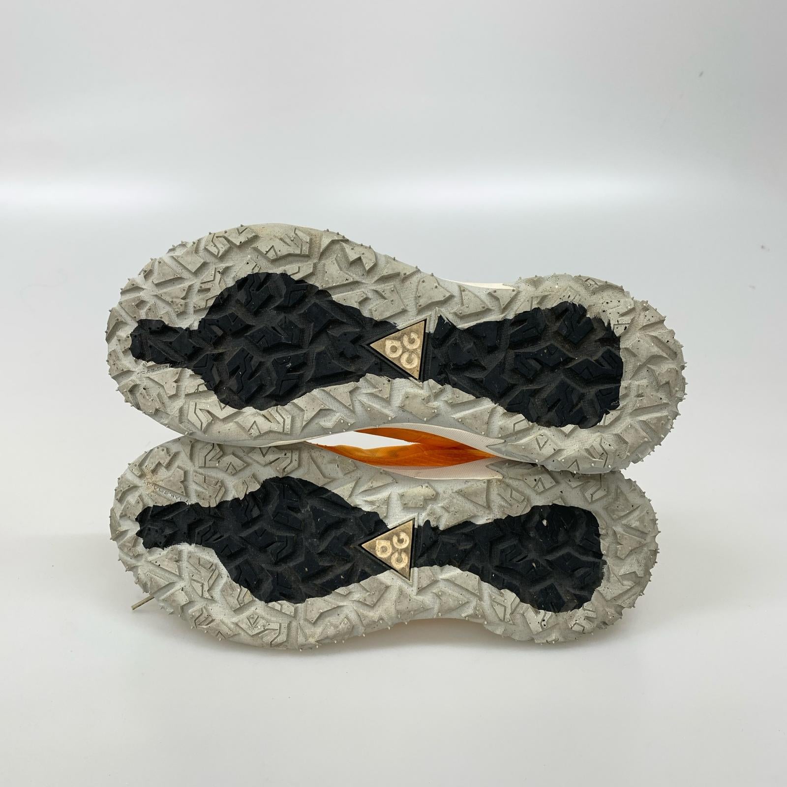 スニーカー ACG MOUNTAIN FLY 2 LOW/27.5cm 27.5cm (US9 1/2 UK9 EU45) イエロー