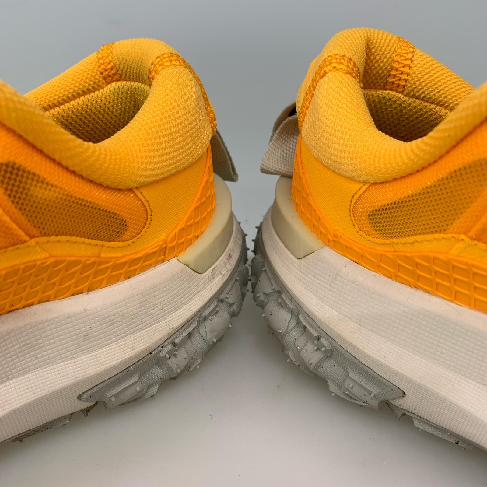 スニーカー ACG MOUNTAIN FLY 2 LOW/27.5cm 27.5cm (US9 1/2 UK9 EU45) イエロー