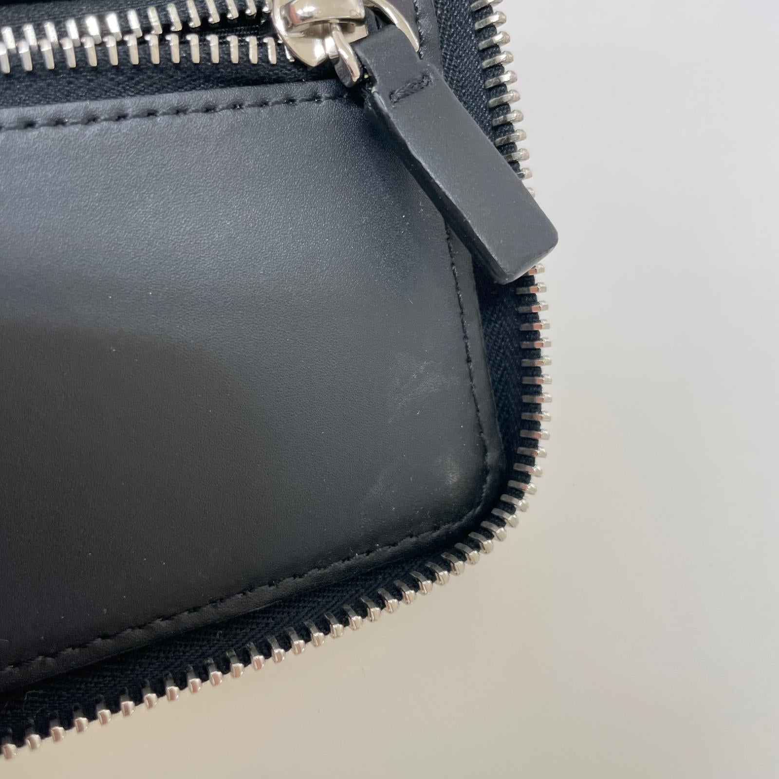 ショルダーバッグ VLTN BlackLeatherNeckWalet ブラック