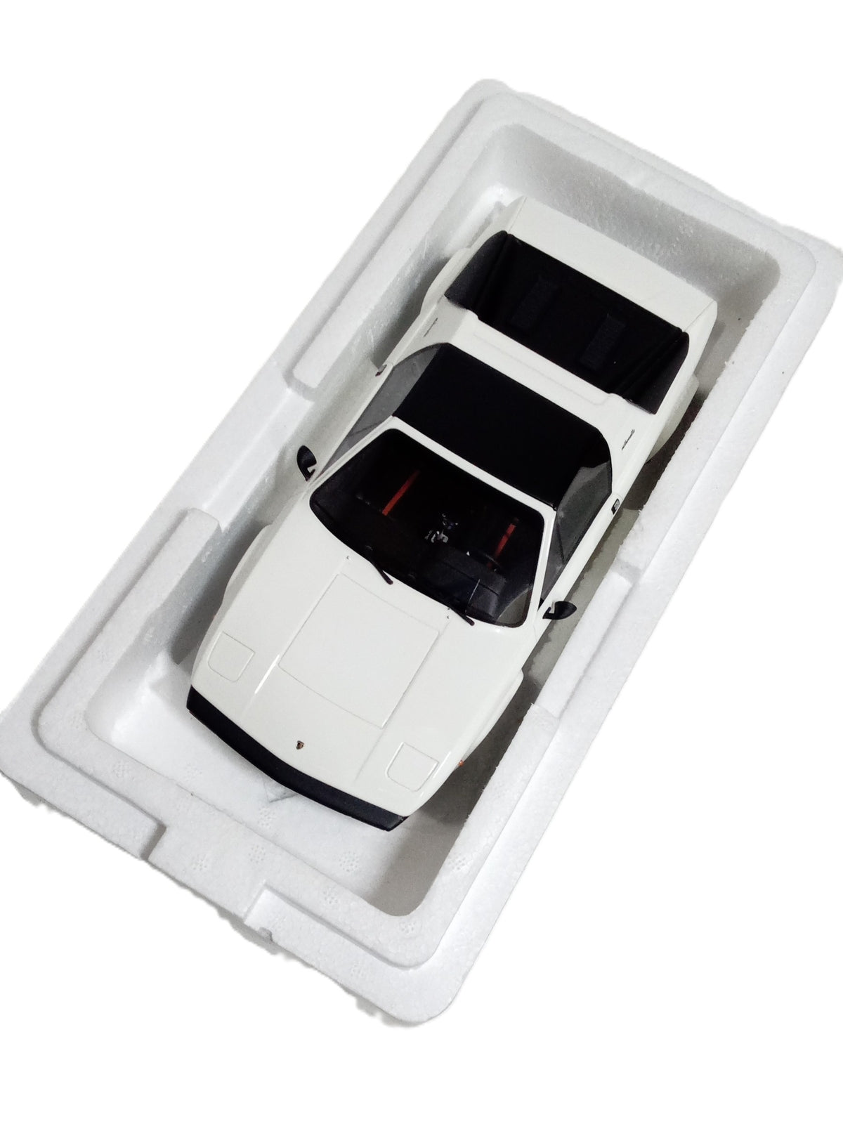 京商オリジナル 1/18 ランボルギーニ シルエット スケールカー