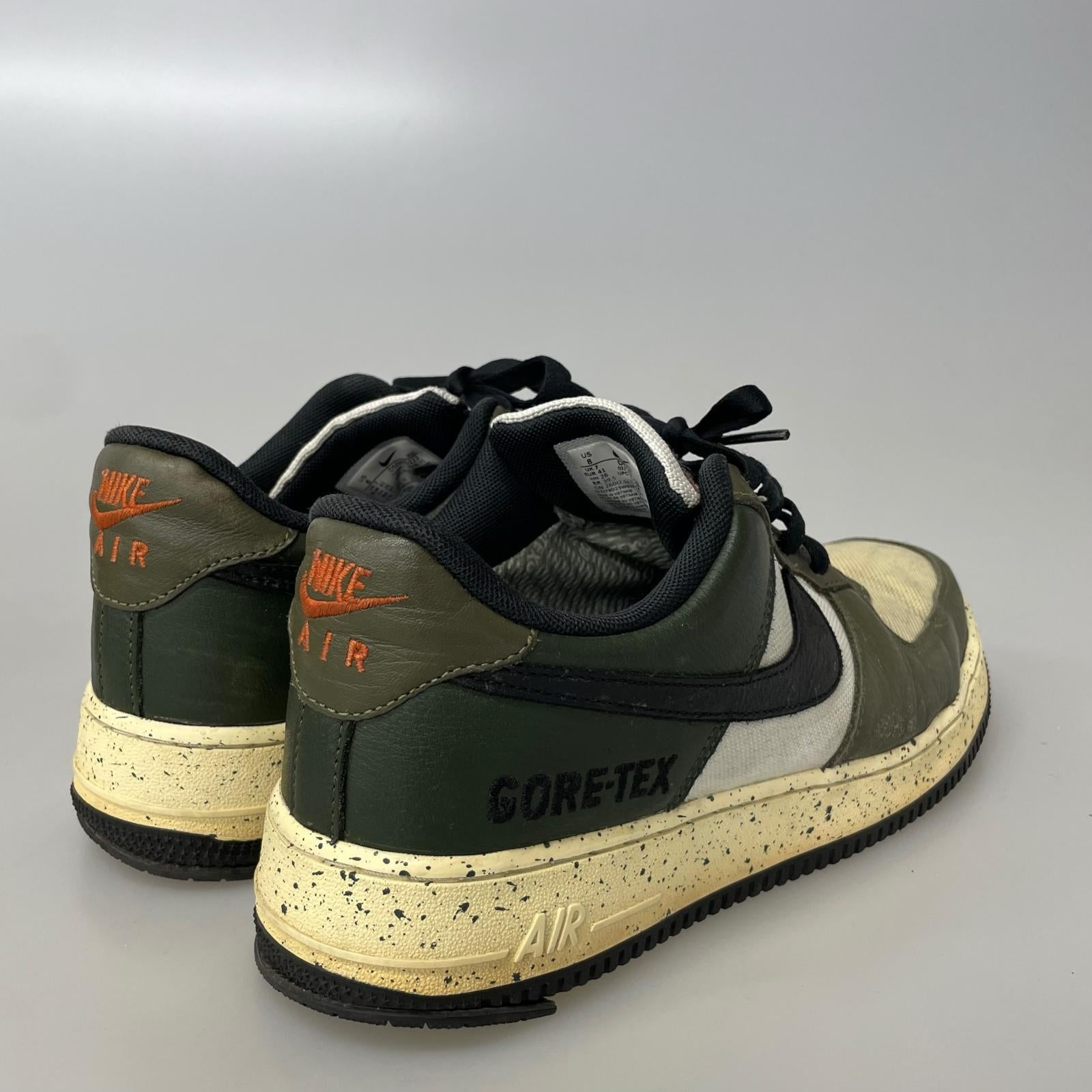 スニーカー AIR FORCE 1 GTX MEDIUM OLIVE (26.0) DM6435-222 26cm (US8 UK7 1/2 EU42)