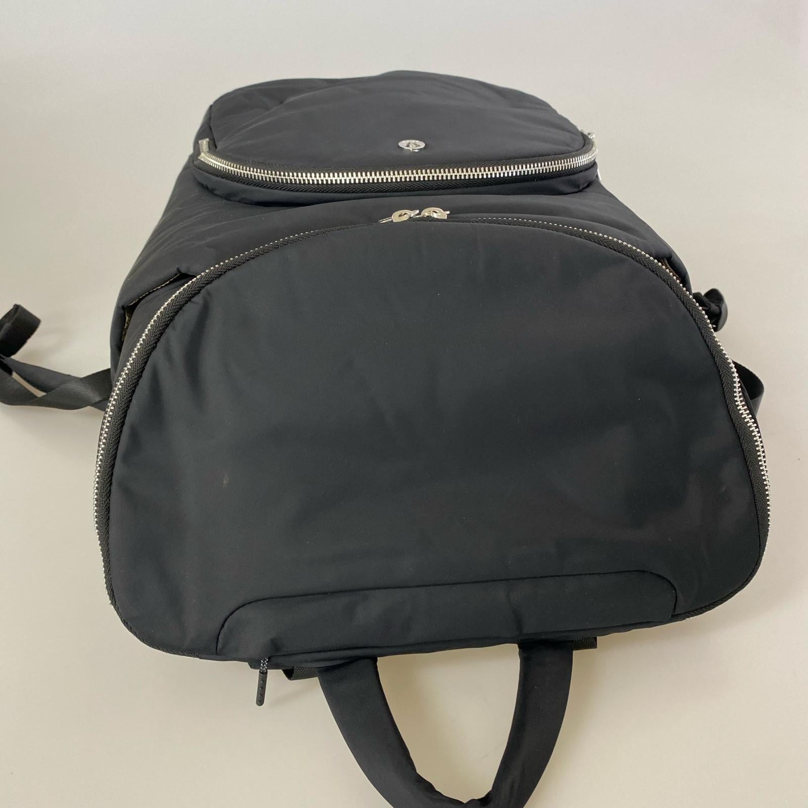 リュック・デイパック lululemon リュック 黒 ブラック
