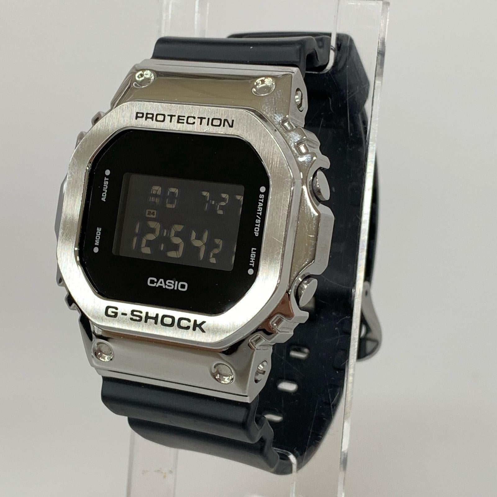 腕時計 CASIO G-SHOCK DIGITAL 5600 SERIES ブラック
