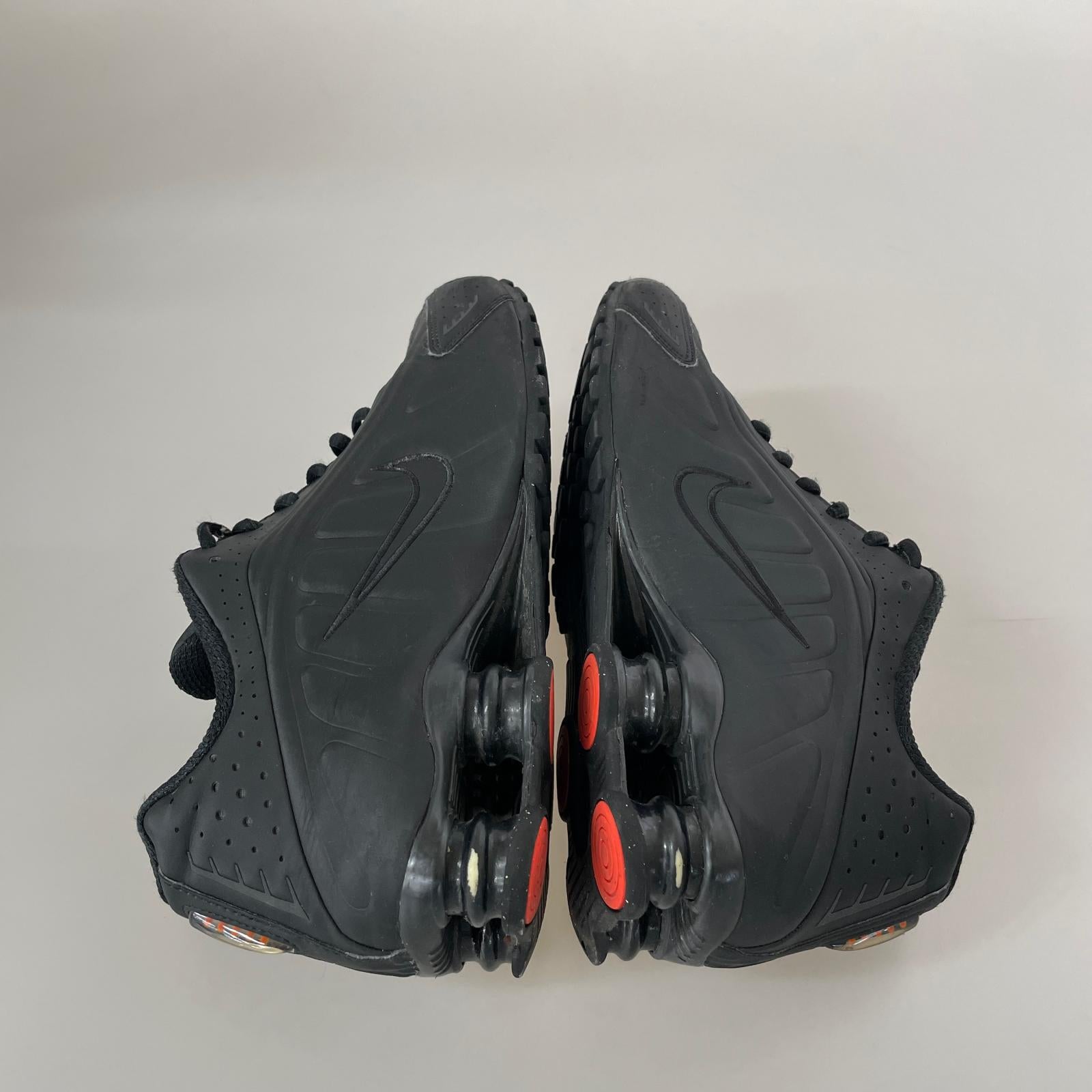 スニーカー Nike Women's Shox R4 "Black" 27cm 27cm (US9 UK8 1/2 EU44)