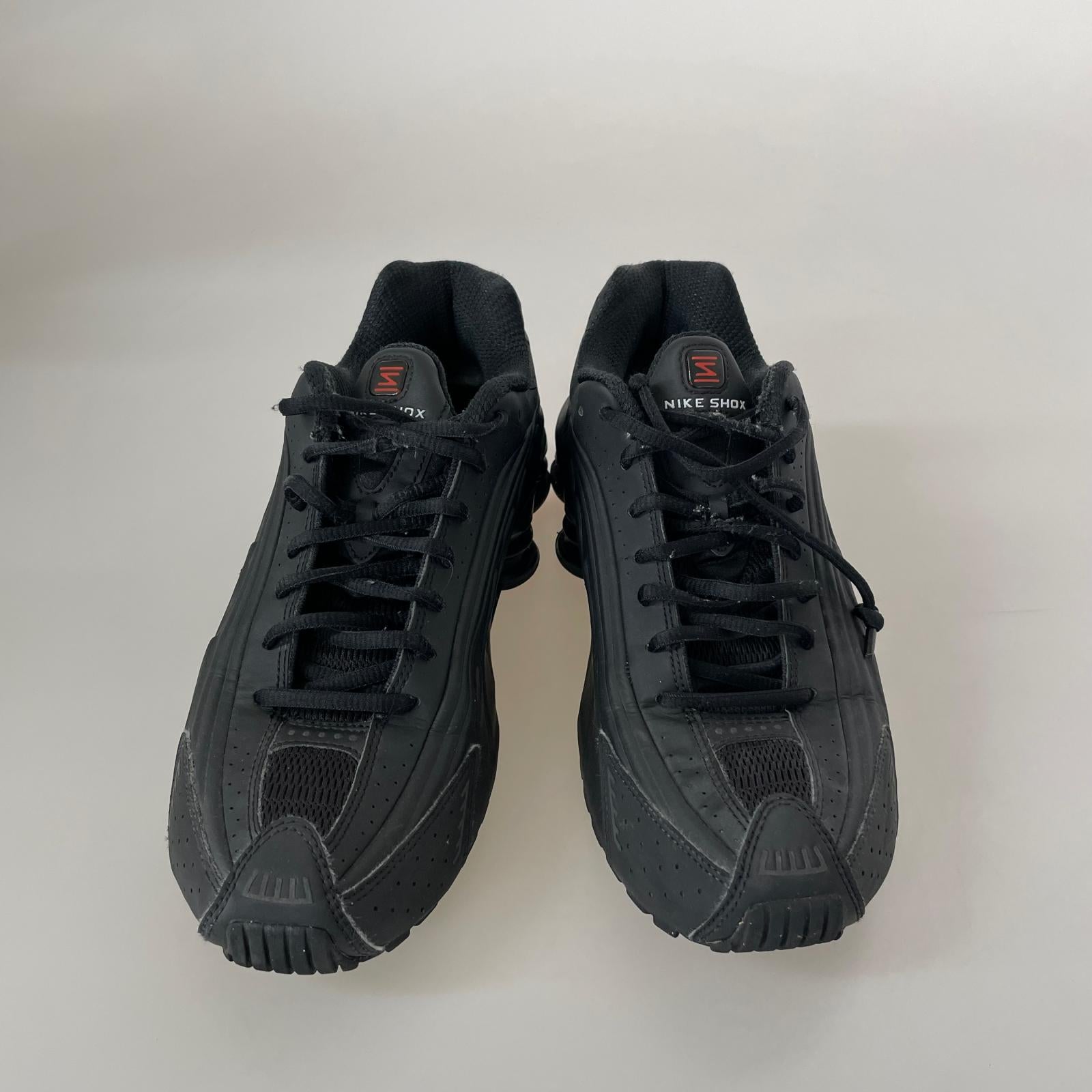 スニーカー Nike Women's Shox R4 "Black" 27cm 27cm (US9 UK8 1/2 EU44)