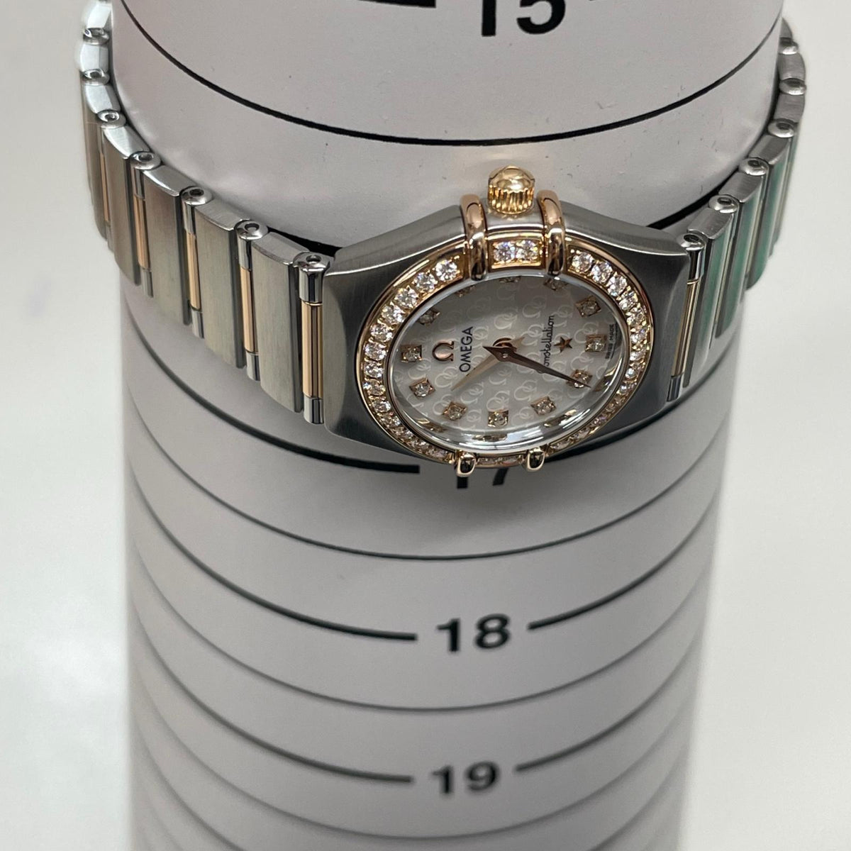 OMEGA/コンステレーション　12ポイント　ダイヤベゼル　ホワイトシェル 1360.75.00 腕時計