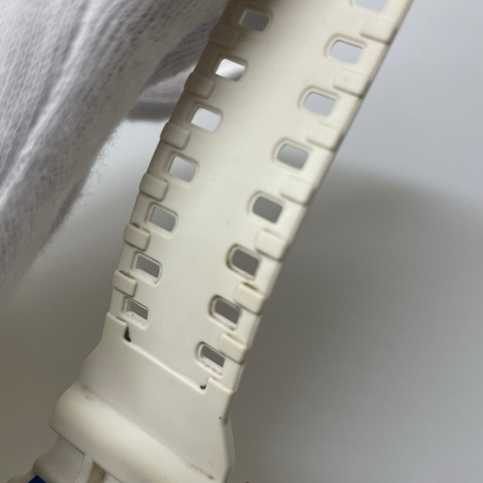 腕時計 GA-100B-7AJF デジタル腕時計/ホワイト