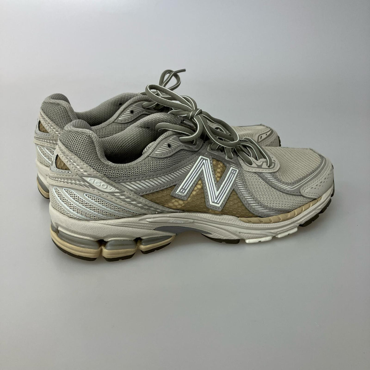 スニーカー NEW BALANCE 860V2 Timber Wolf ローカットスニーカー 27㎝ 27cm (US9 UK8 1/2 EU44) グレー