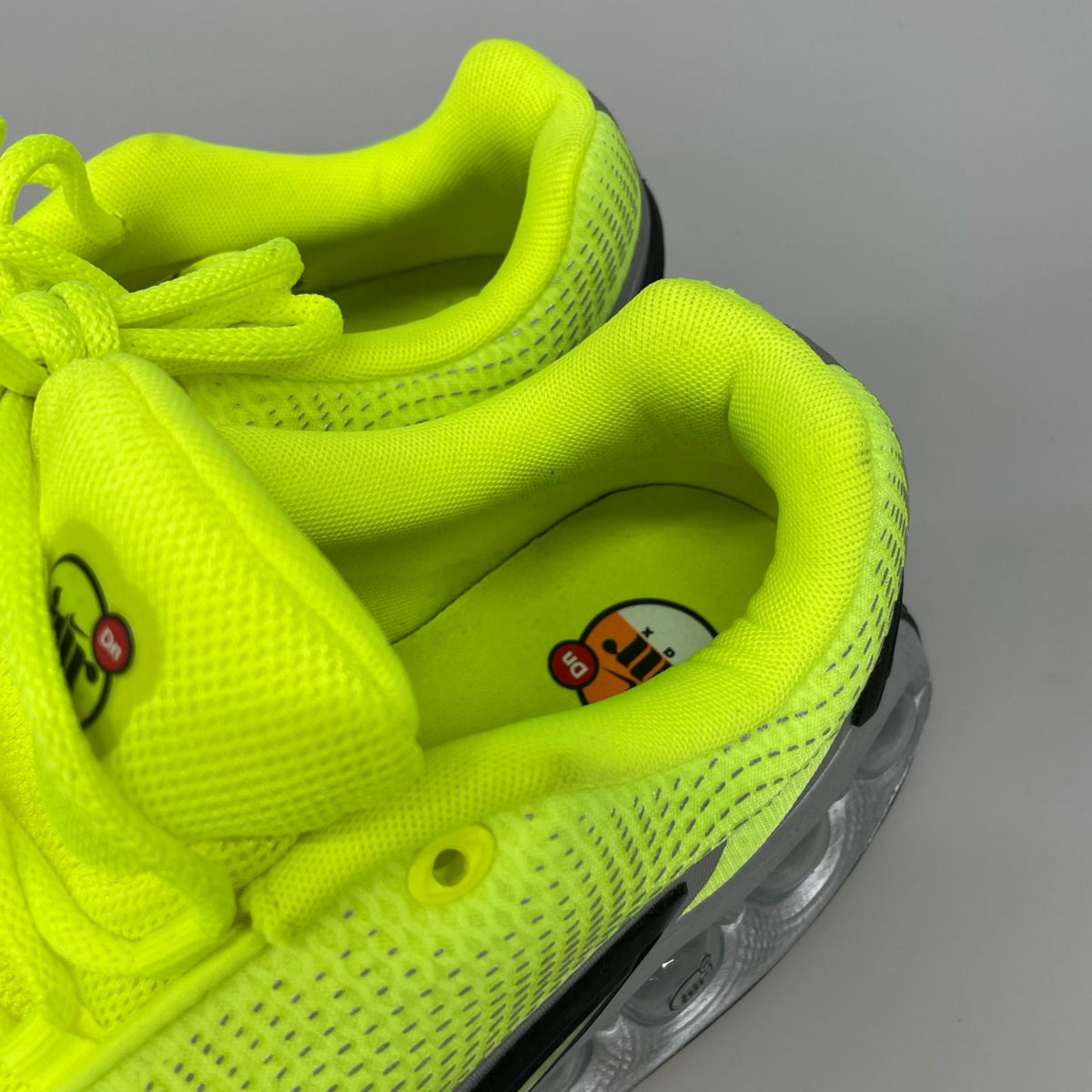 スニーカー Air Max DN Volt/Black/Volt Glow/Sequoia 28cm (US10 UK9 1/2 EU46) イエロー
