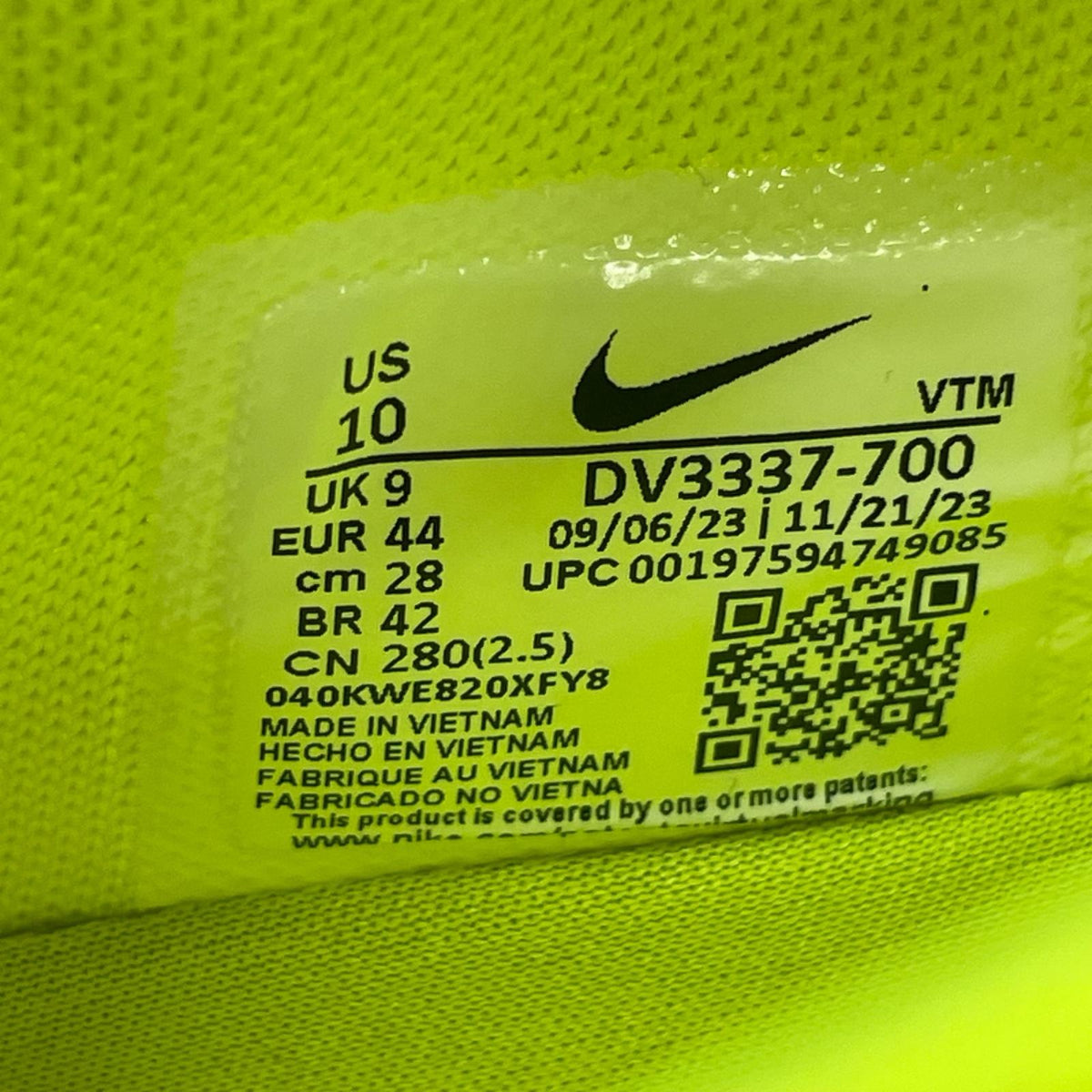 スニーカー Air Max DN Volt/Black/Volt Glow/Sequoia 28cm (US10 UK9 1/2 EU46) イエロー