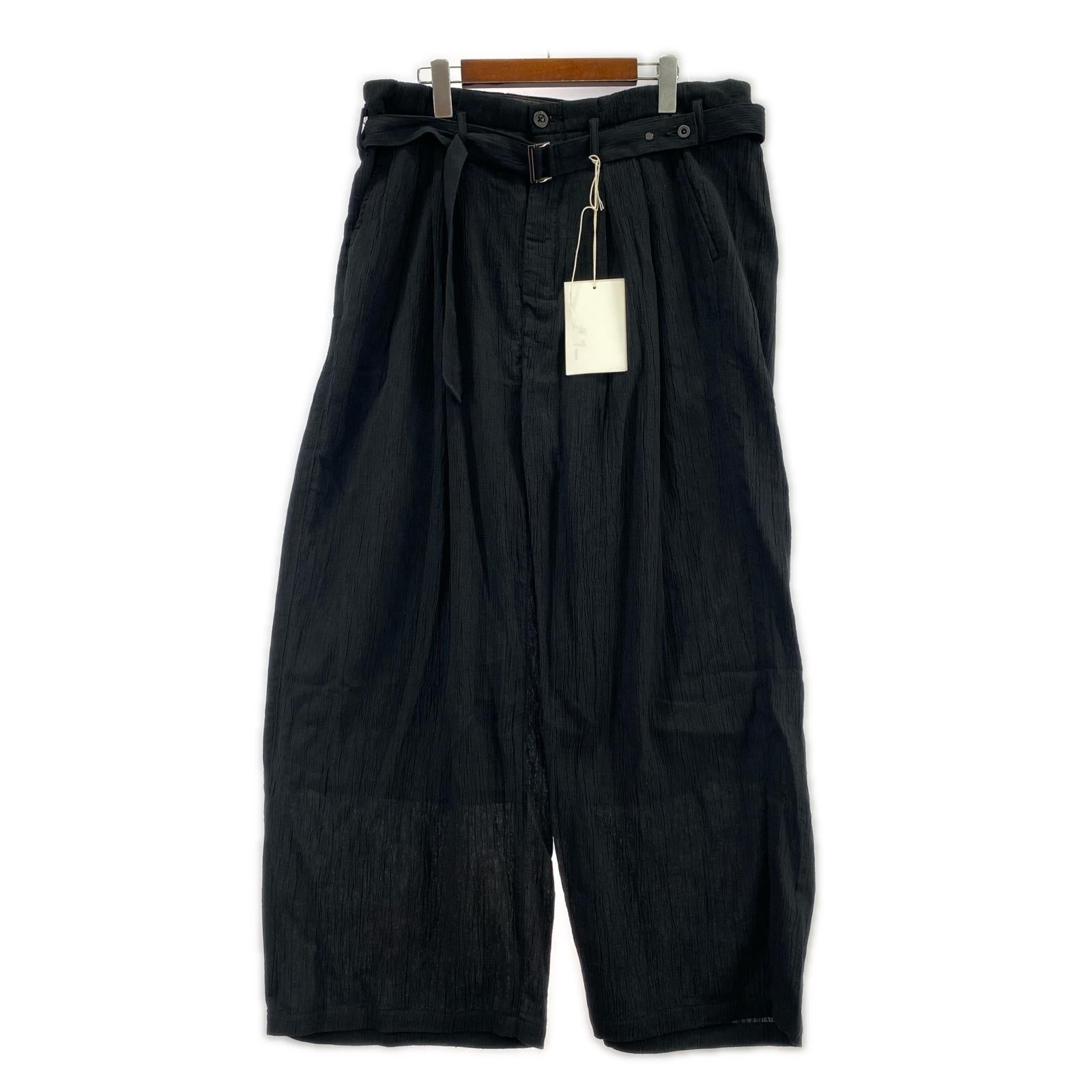 パンツ BALTED CREPE TUCK SLACKS ブラック