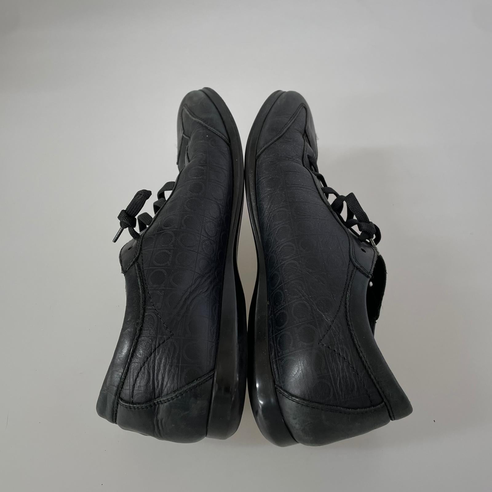 スニーカー スタッズ BLK ブラック