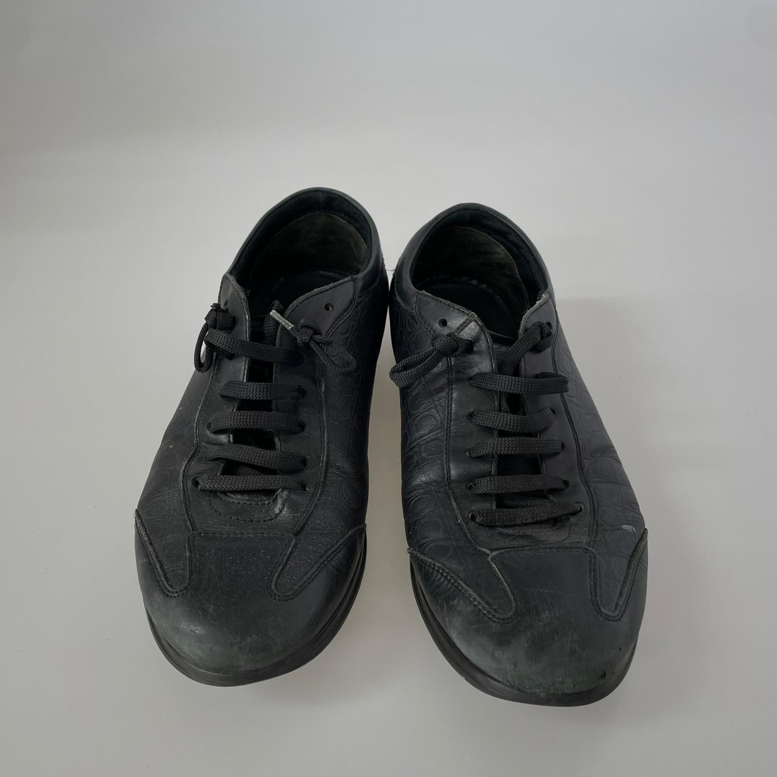 スニーカー スタッズ BLK ブラック
