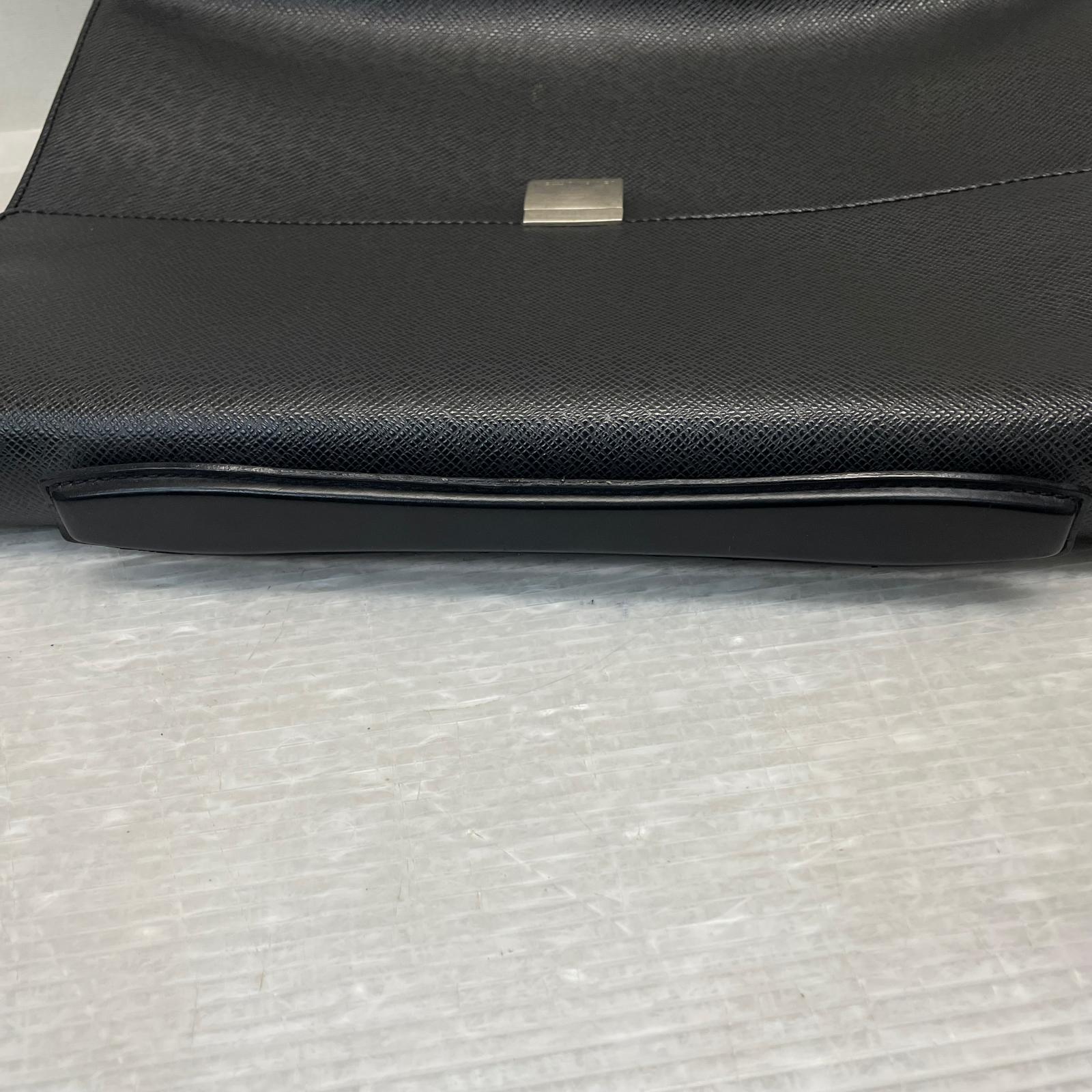 LOUIS VUITTON タイガ アンガラ レザー バッグ 黒