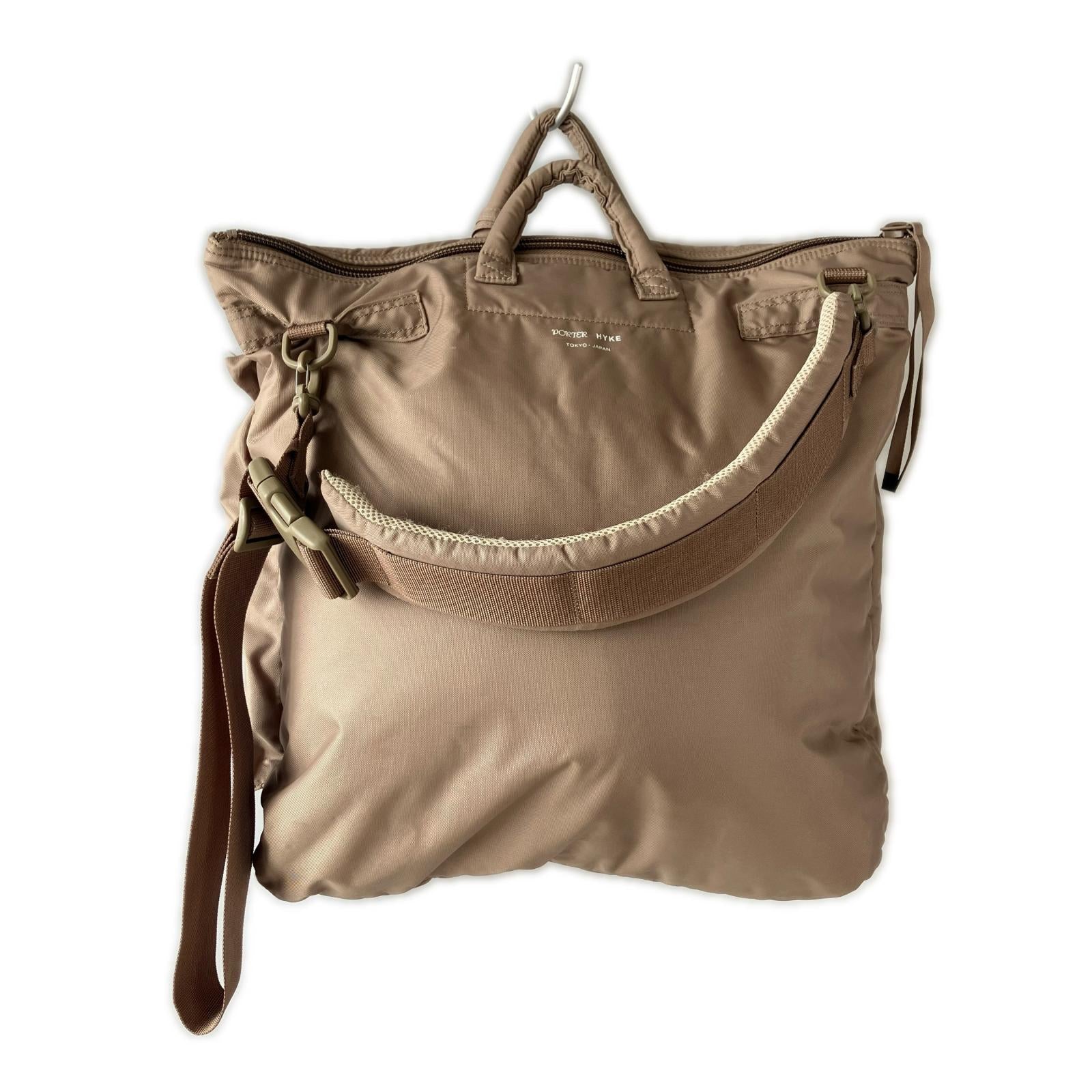 その他バッグ ×HYKE 2WAY HELMET BAG SAND STONE ベージュ