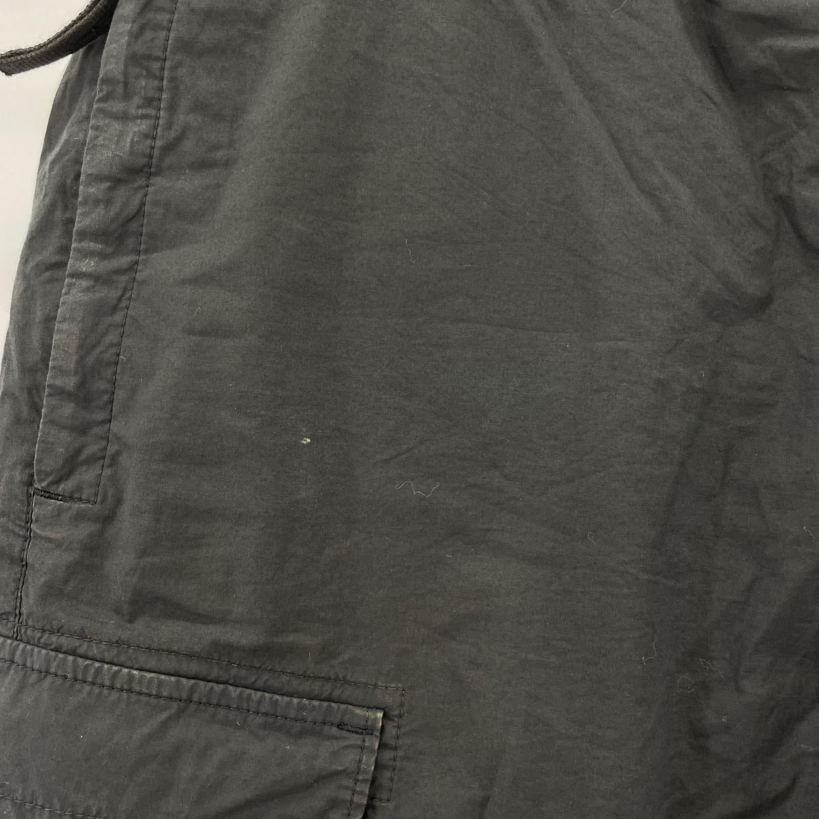 ショートパンツ STONE ISLAND CARGO BERMUDA カーゴバミューダショーツ W30 黒 30 ブラック
